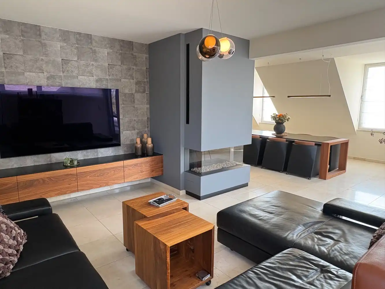Riant instapklaar appartement (ca 204 m²) op de Kleine Ring met 2 staanplaatsen foto 4