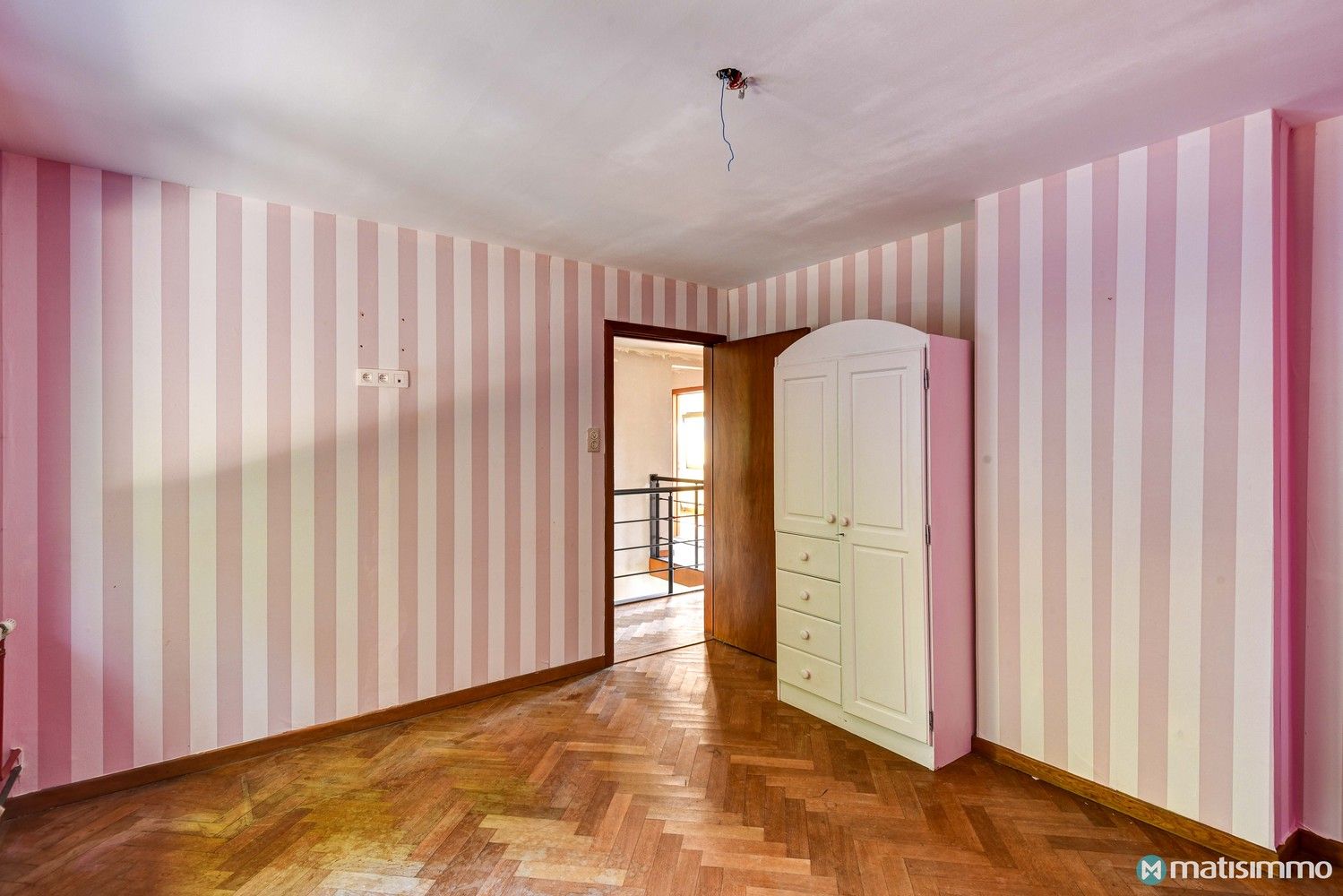 ZEER RUIME GEZINSWONING MET 4 SLAAPKAMERS EN BIJGEBOUW VAN +- 100 M2 OP PERCEEL VAN 1HA 29A 93CA IN DIEPENBEEK foto 14