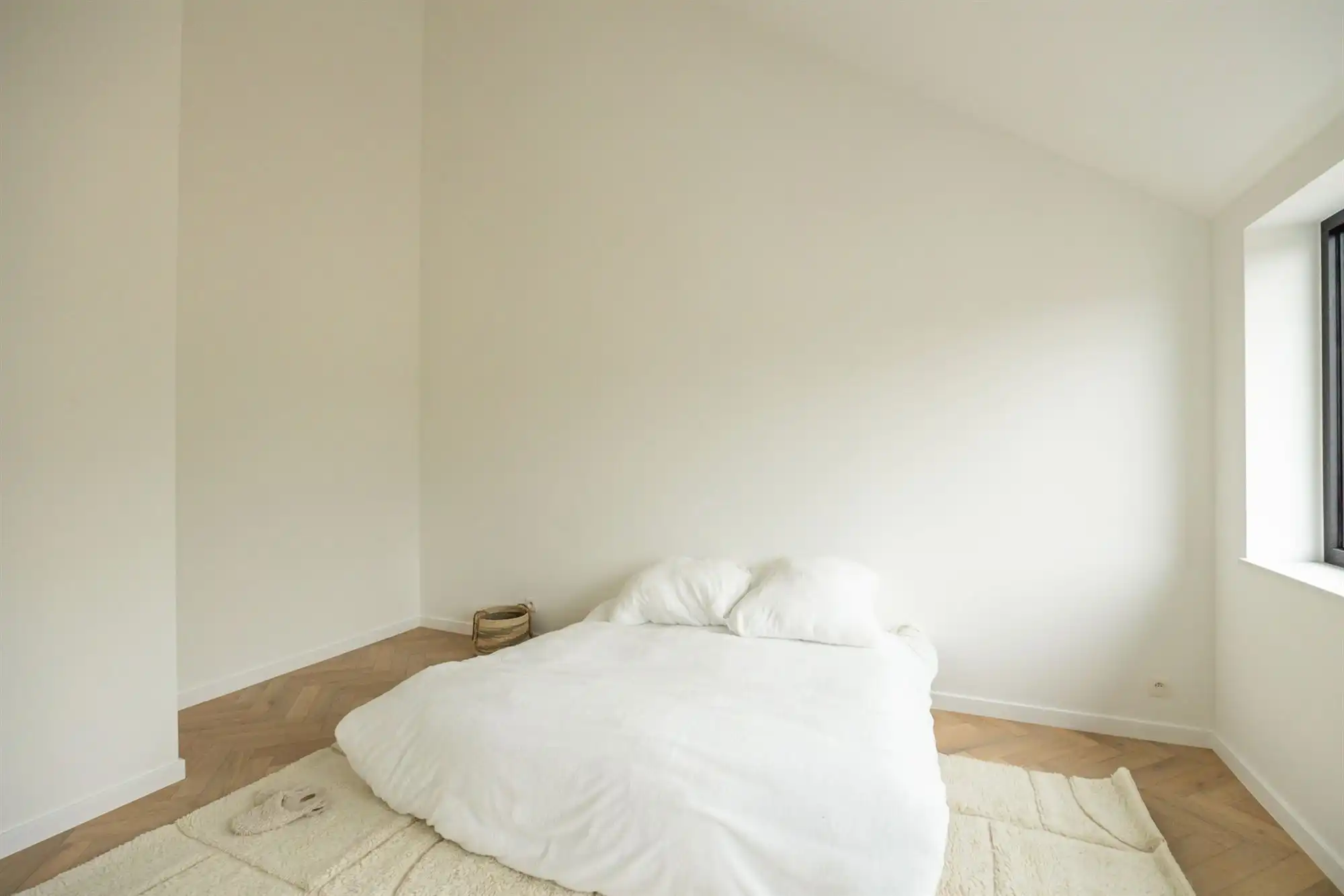 Nieuwbouwwoning met vier slaapkamers en tuin foto 23