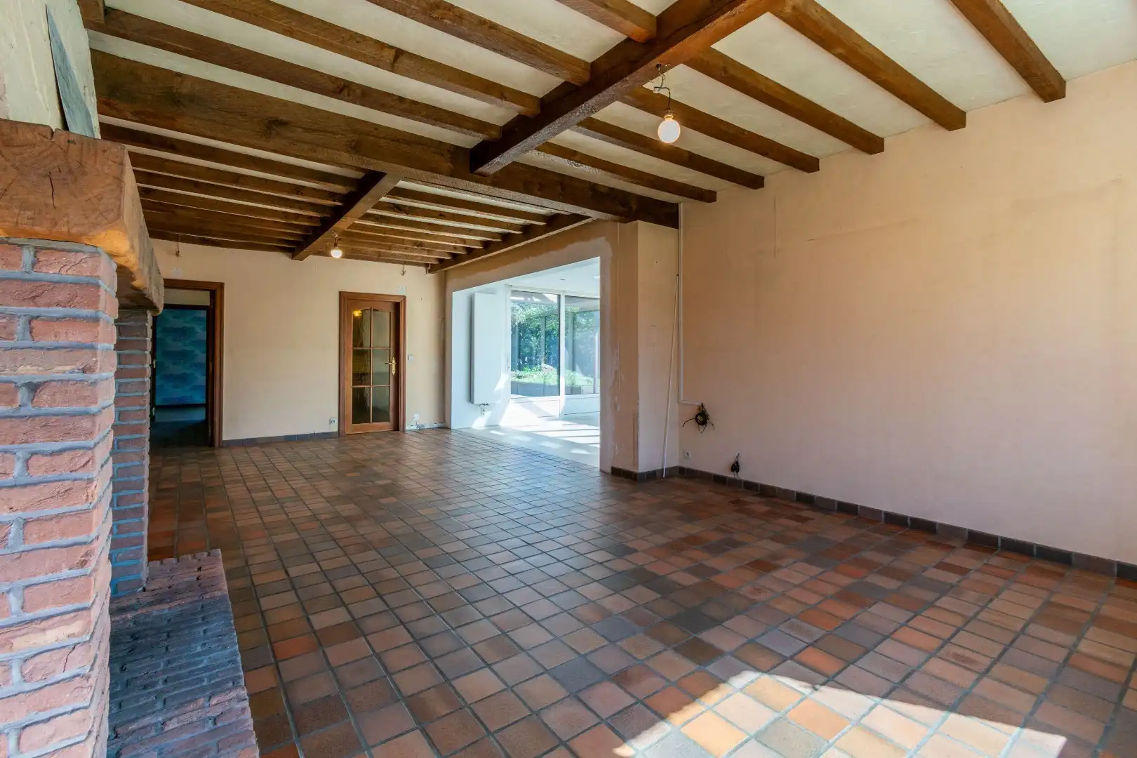 Een ruime (250m²), te moderniseren villa!! foto 6