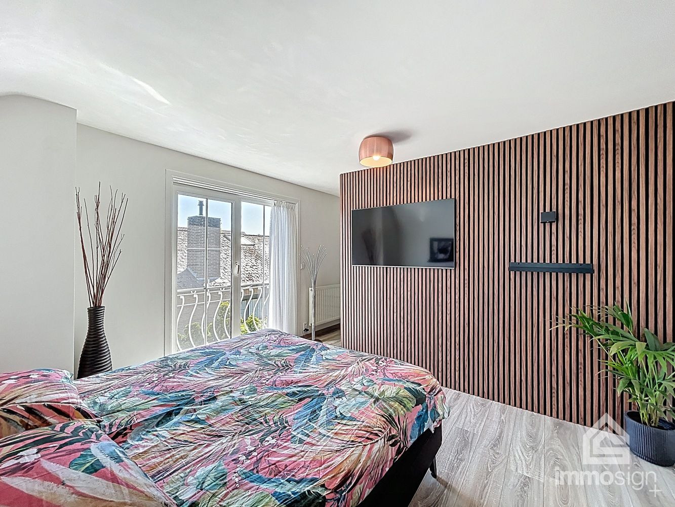 Instapklare gezinswoning met 3 slaapkamers, 2 badkamers, vrijstaande garage en prachtige tuinkamer foto 47