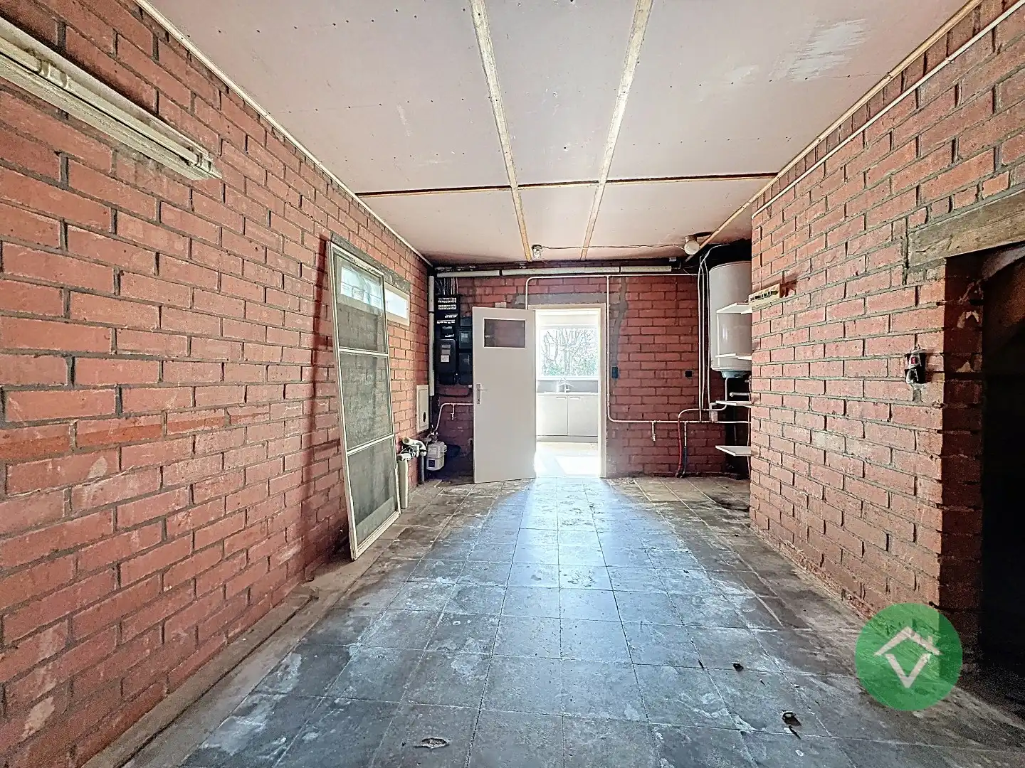 Woning met 3 slaapkamers en garage te Lichtervelde foto 12