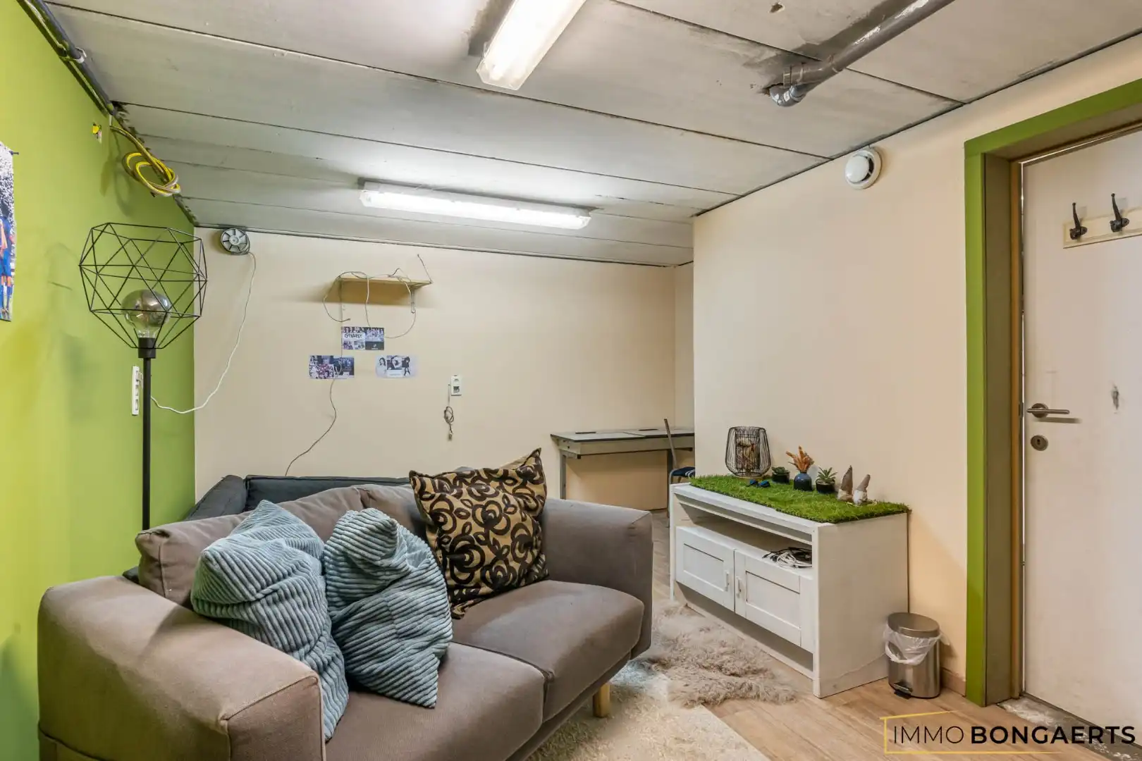 Energiezuinige woning met zwembad op rustige ligging in As foto 32