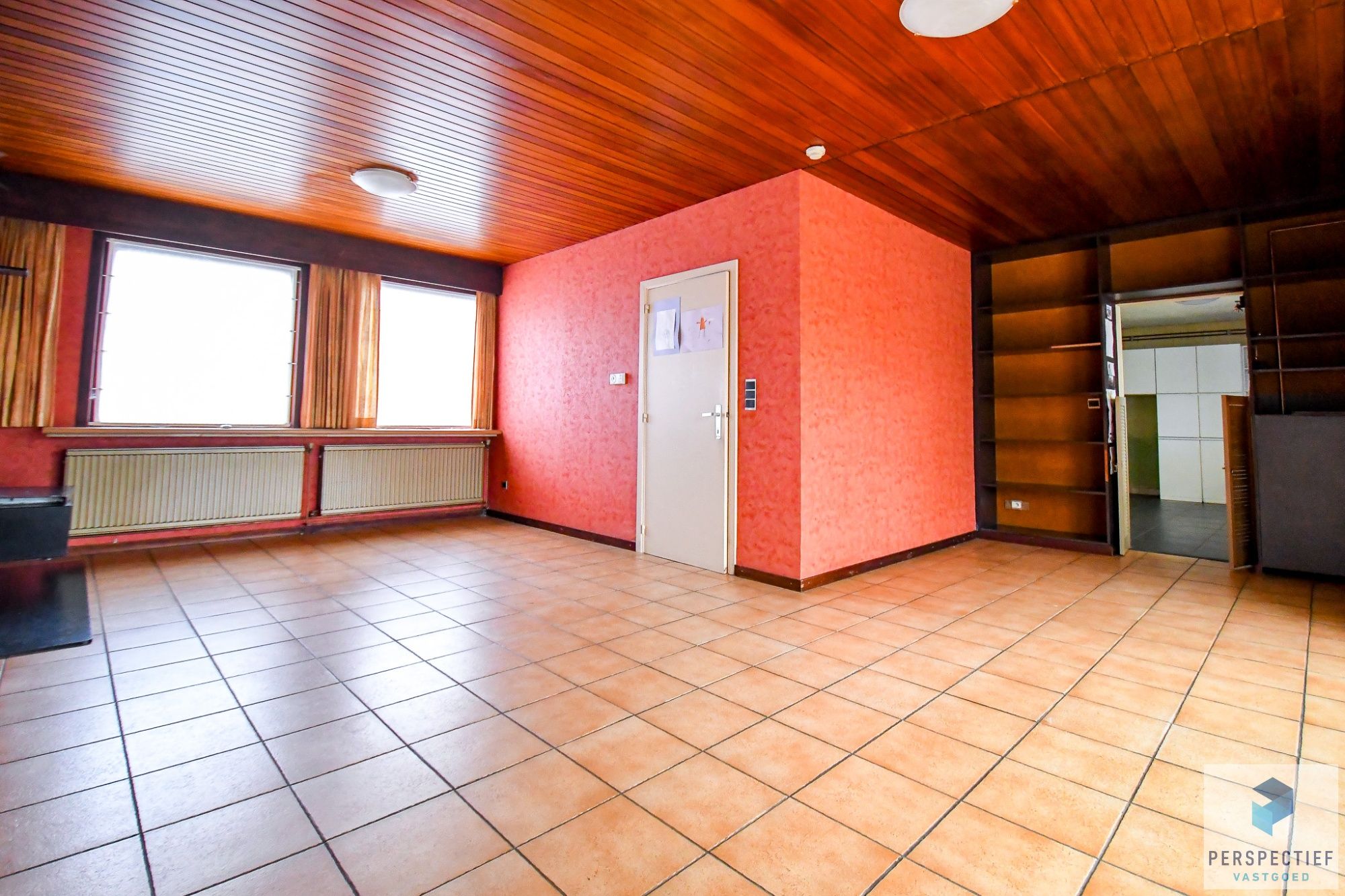 GOED GELEGEN WONING met prachtige idyllische tuin en uitweg op een perceel van 2034 m² met landelijke uitzichten foto 12