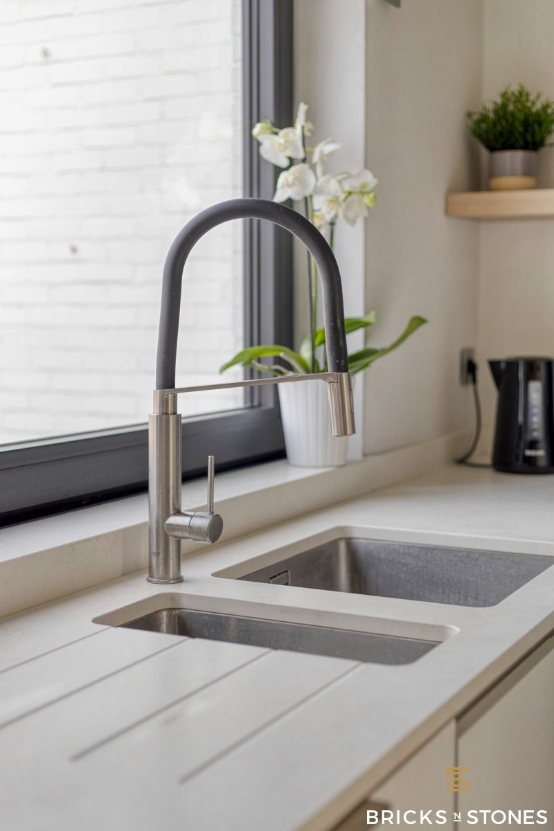 Knappe bel-etage woning met tuin foto 14