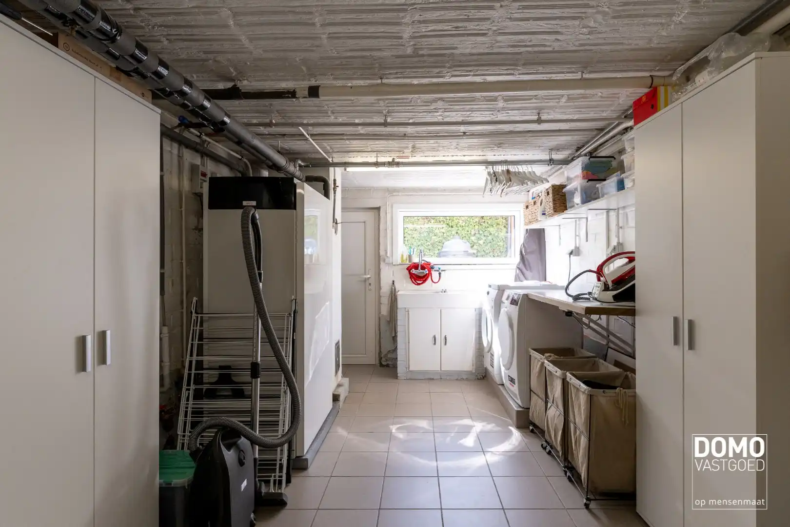 VOLLEDIG GERENOVEERDE OPEN BEBOUWING MET 4 SLAAPKAMERS EN GARAGE foto 19