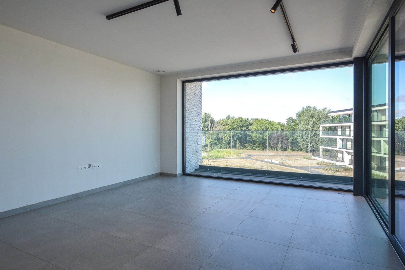 Luxueus nieuwbouwappartement te Oudenburg met 2 slaapkamers + garagebox foto 3