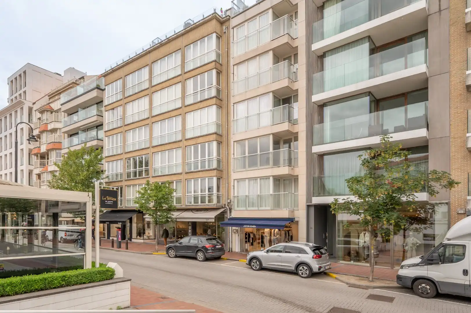 Lichtrijk 1 slaapkamerappartement in hartje Zoute met open zicht foto 12