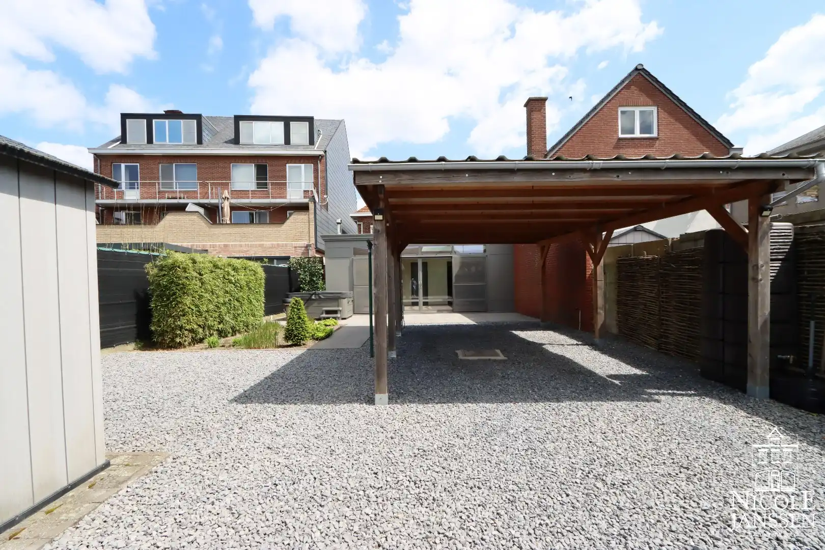 Instapklaar handelspand met ruim ingedeelde woning met leuk tuintje foto 28