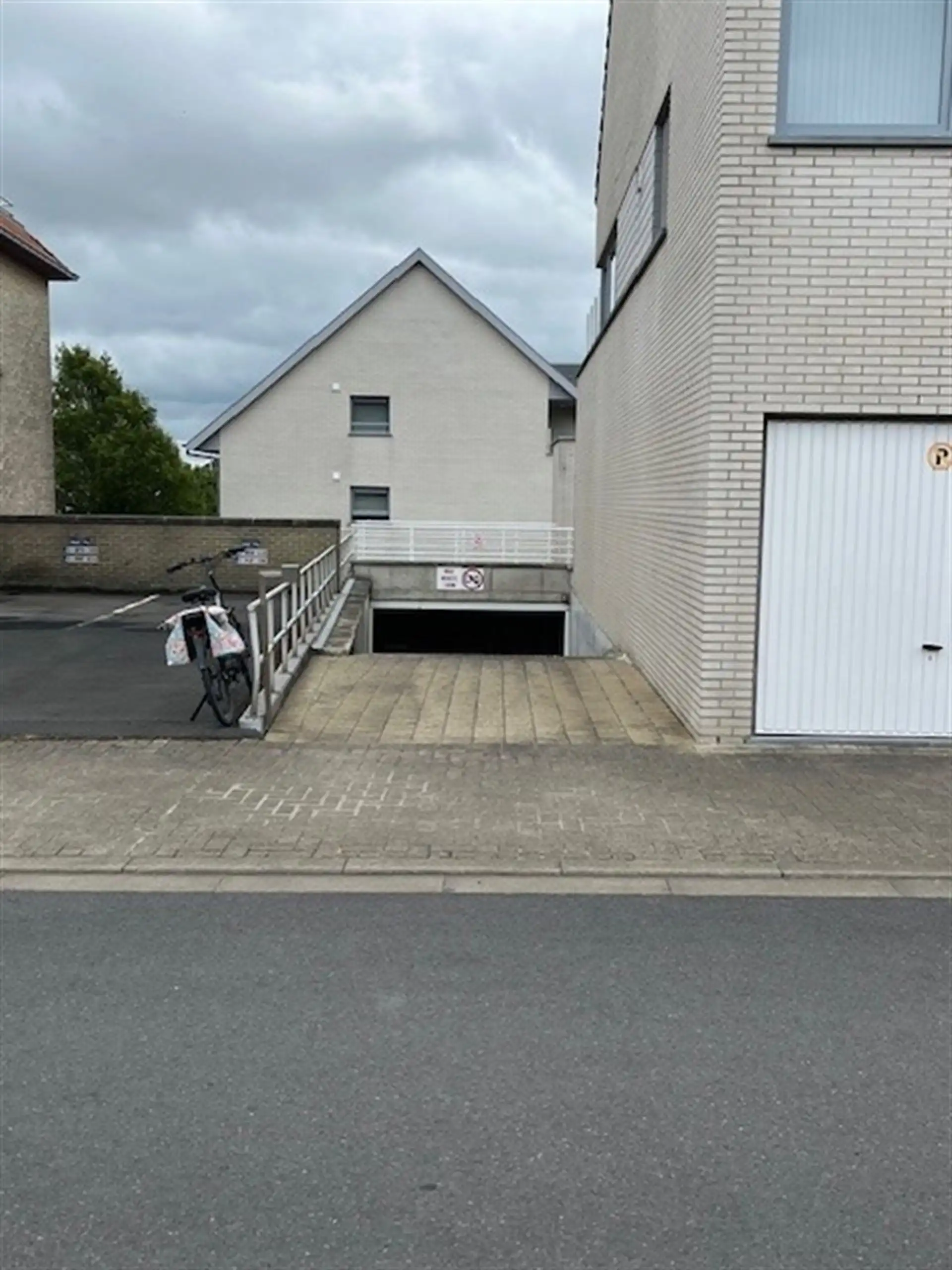 Garage te huur Duinenweg 387/Warande 16 - 8430 MIDDELKERKE