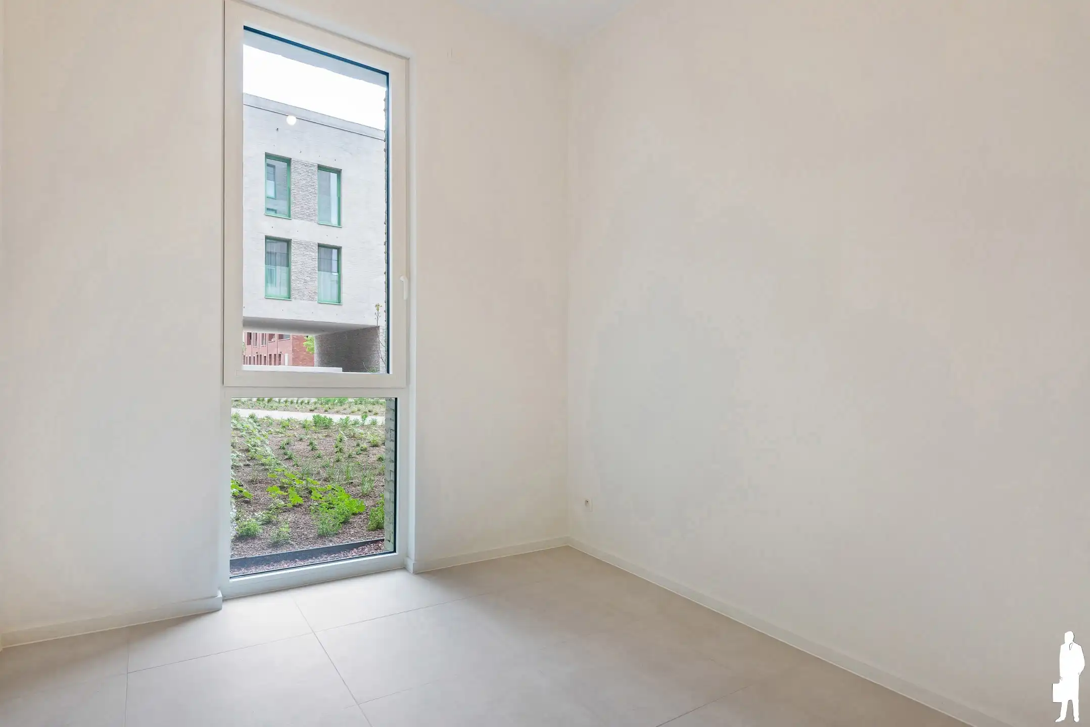 GLVL appartement met 2 slpks, ruim terras en autostaanplaats foto 3