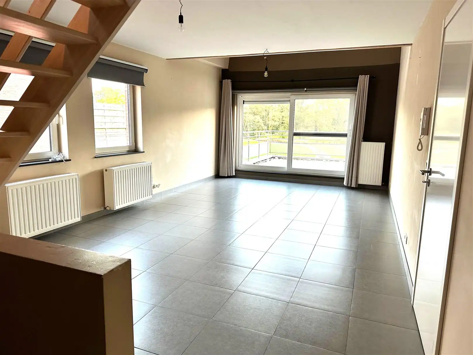 TE HUUR: Appartement met 1 slaapkamer en terras in Diepenbeek! foto 3