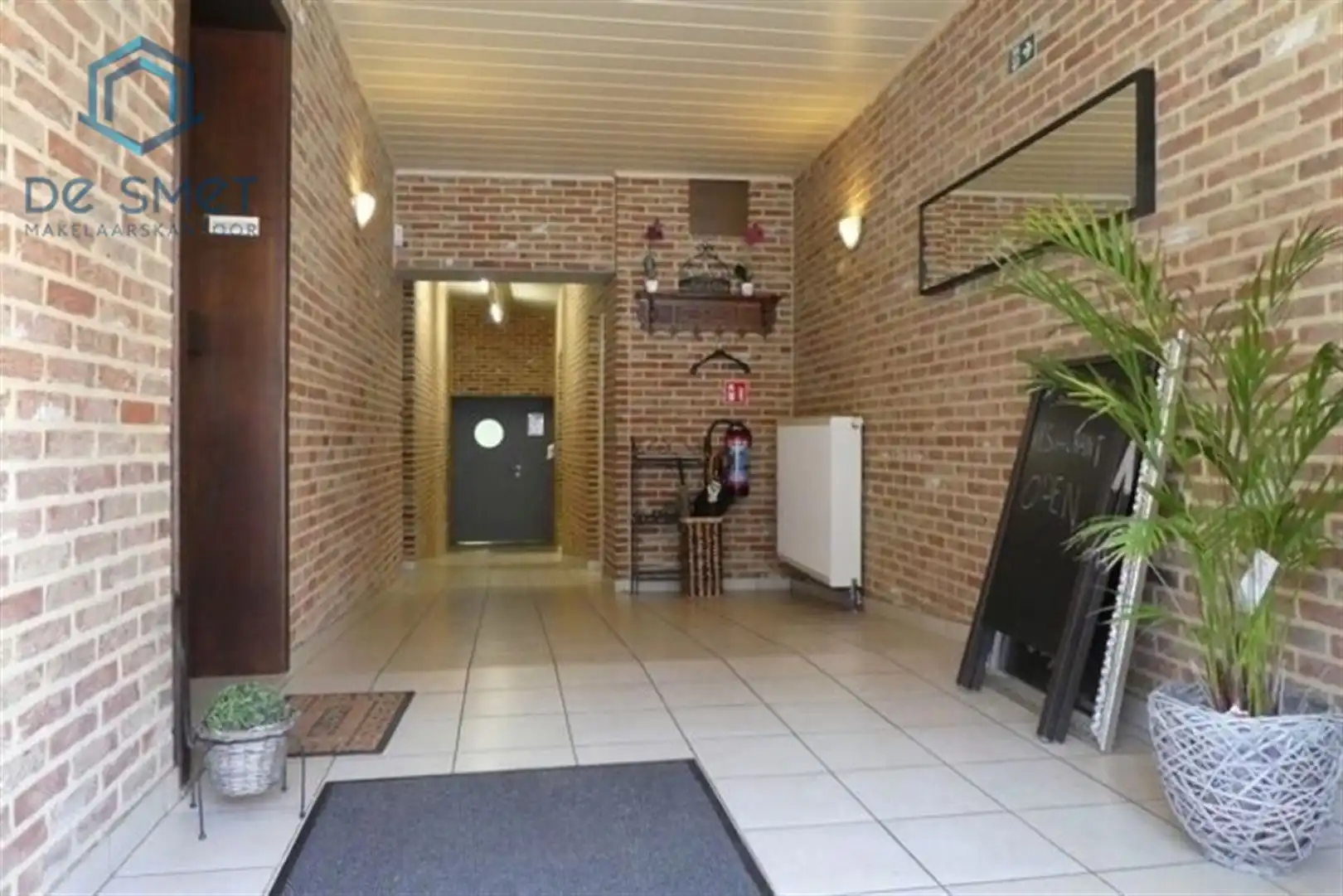 Hoofdfoto van de publicatie: Veelzijdige Woning om te Vormen naar woning, Zonnig Terras en Grote Tuin in het Charmante Voorde