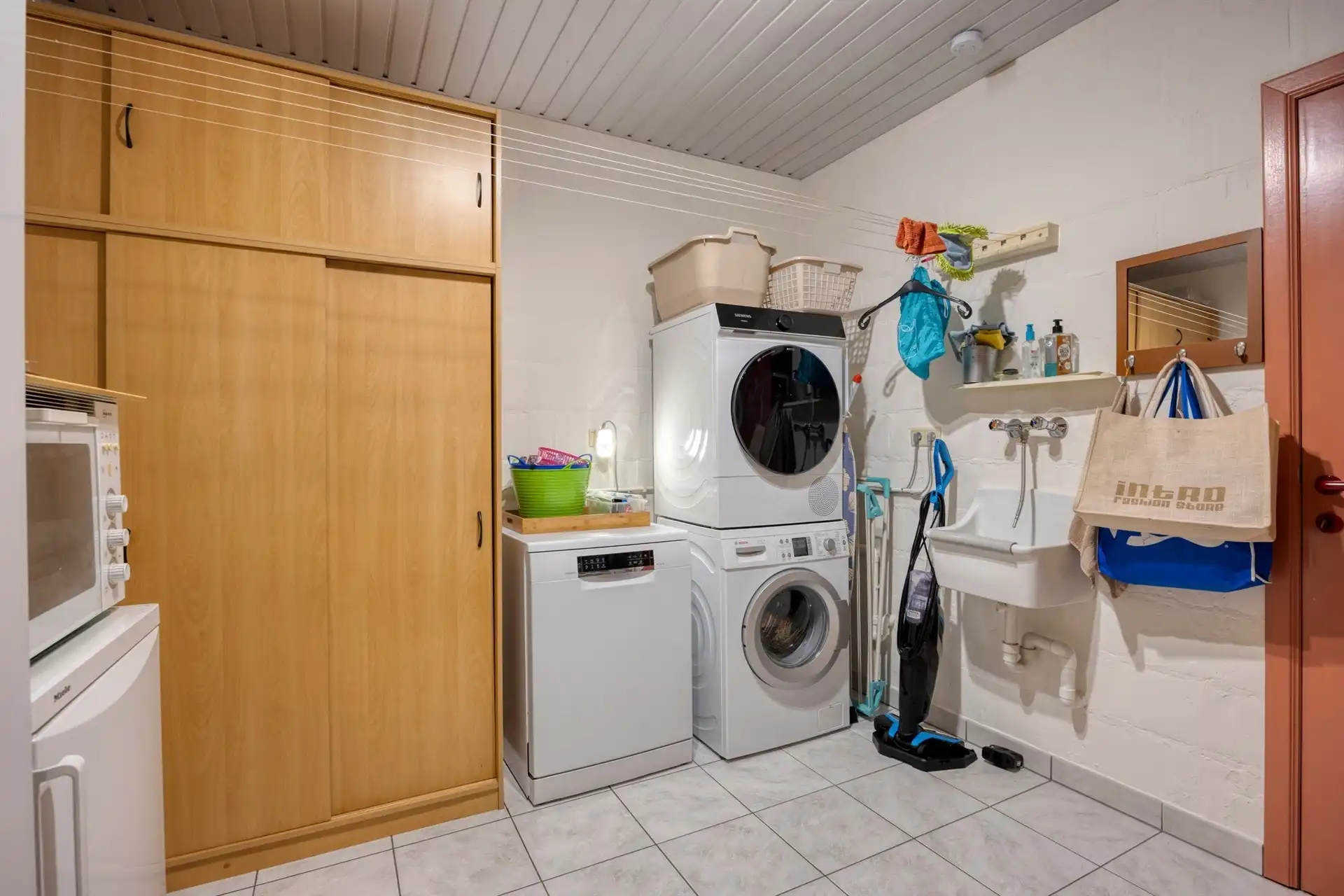 Zeer nette bungalow woning foto 23