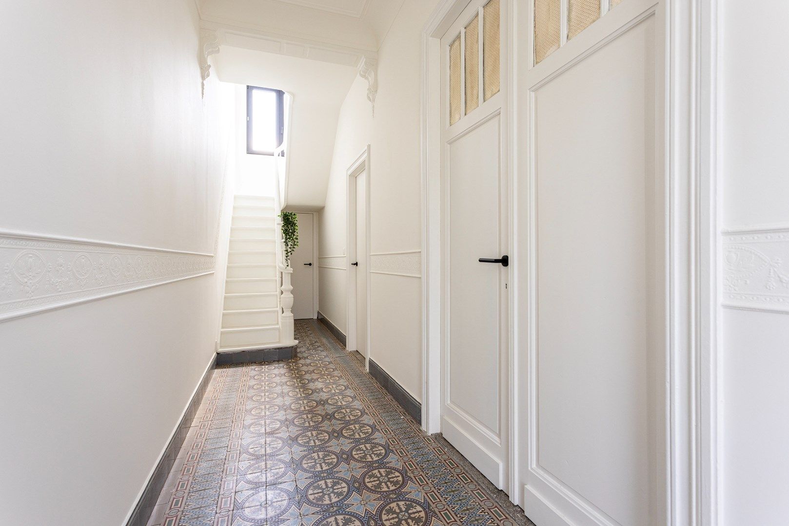 Compleet gerenoveerde woning met 4 slaapkamers en tuin in Schoten.  foto 18