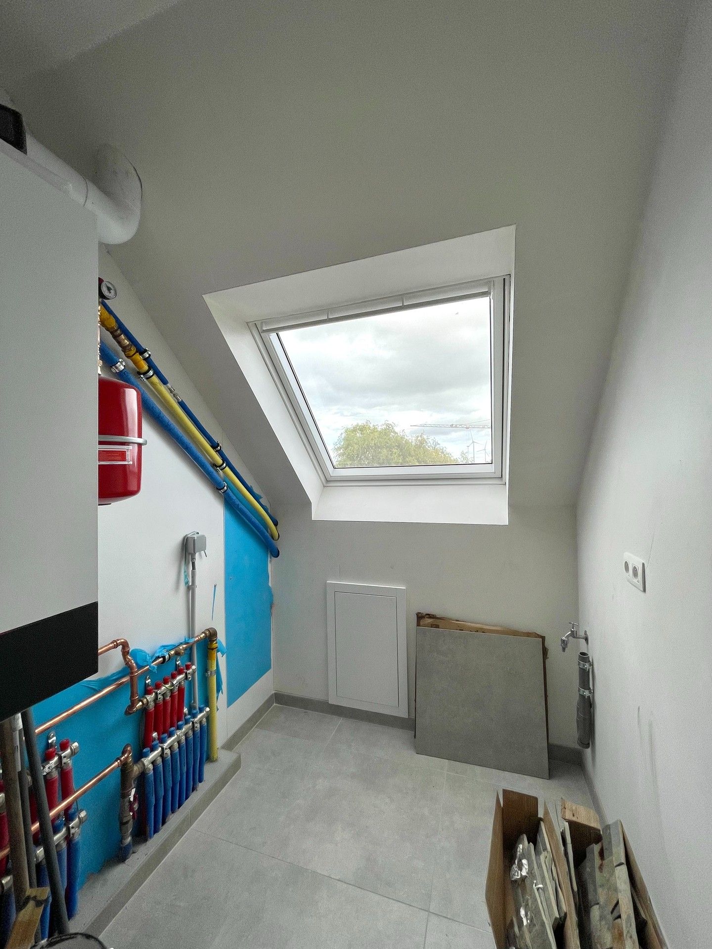 RECENT EN LICHTRIJK APPARTEMENT MET 2 KAMERS EN PARKING foto 12