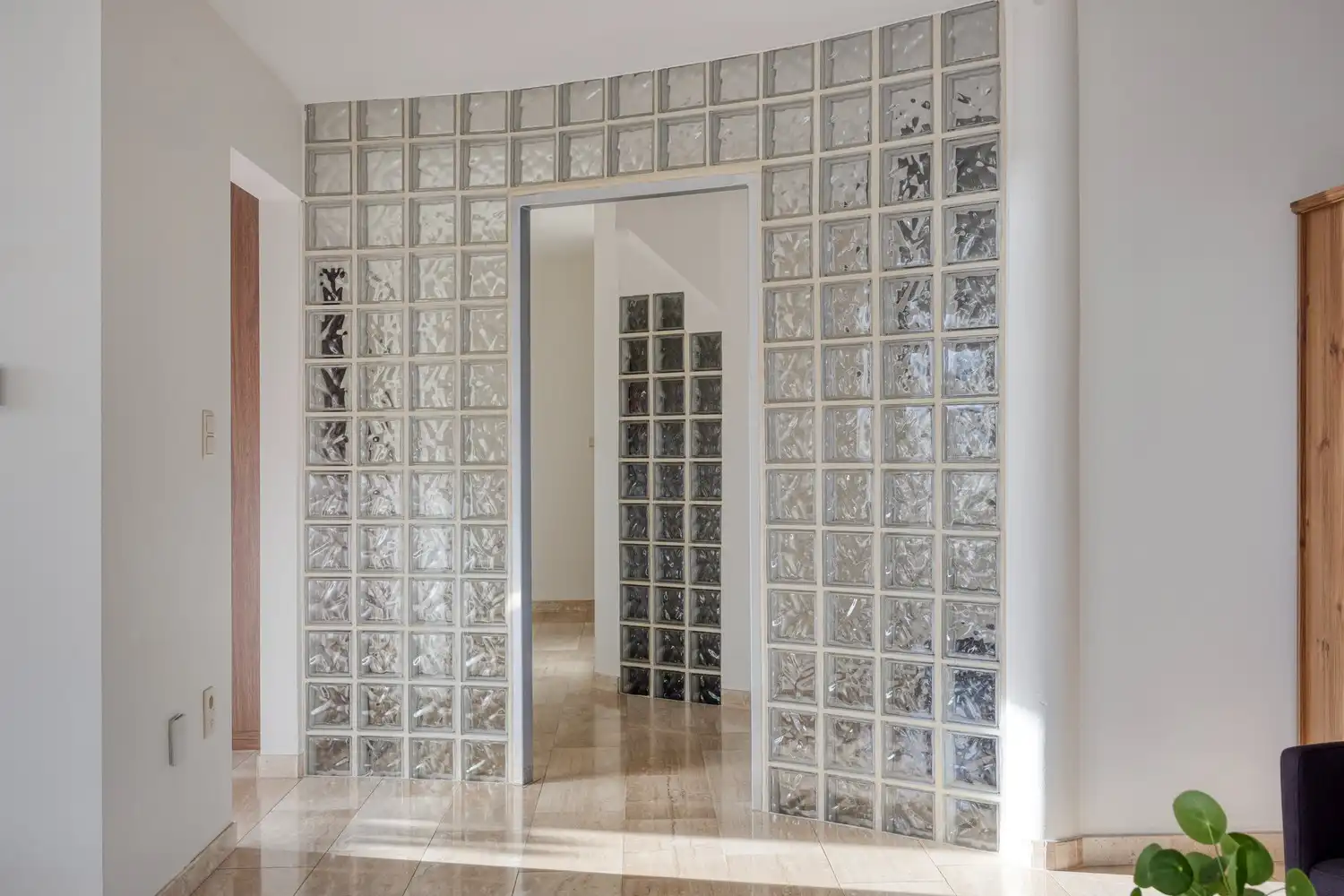 Ruime, energiezuinige gezinswoning met ingebouwd zwembad op toplocatie in Lanaken foto 10