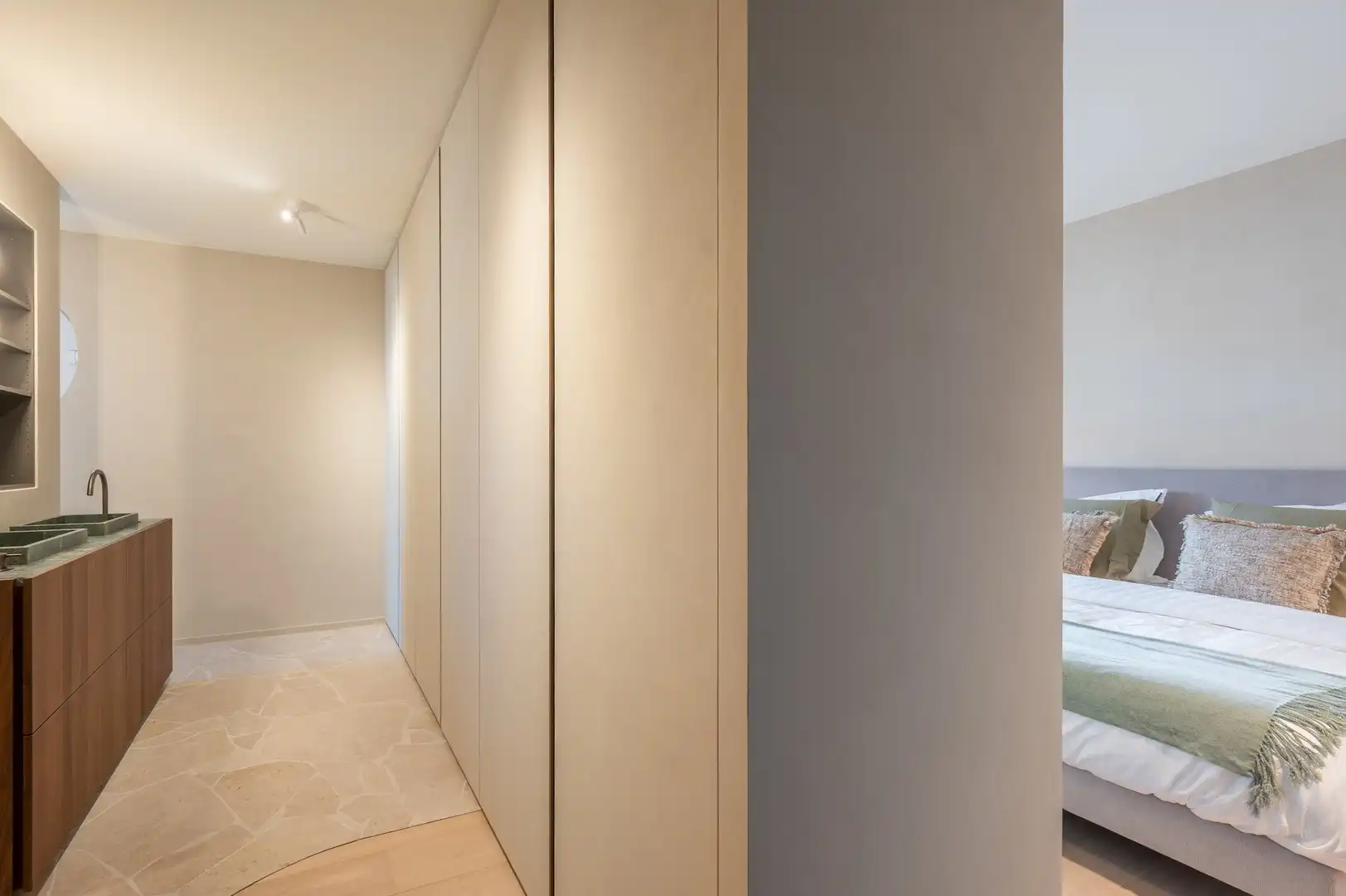 Instapklaar appartement met frontaal zeezicht in het Zoute. foto 31