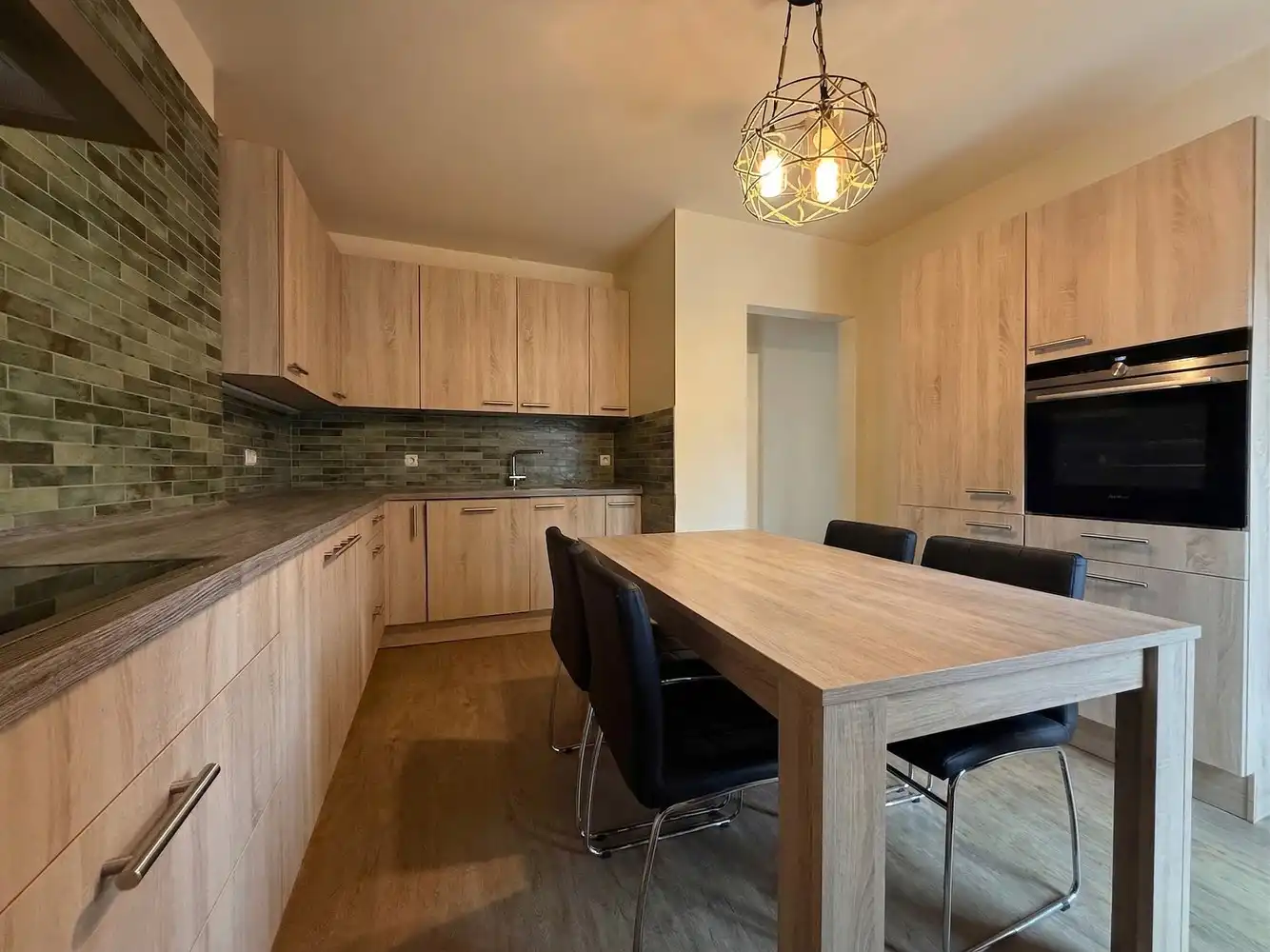 Recent gerenoveerd duplex appartement in centrum Diepenbeek foto 5