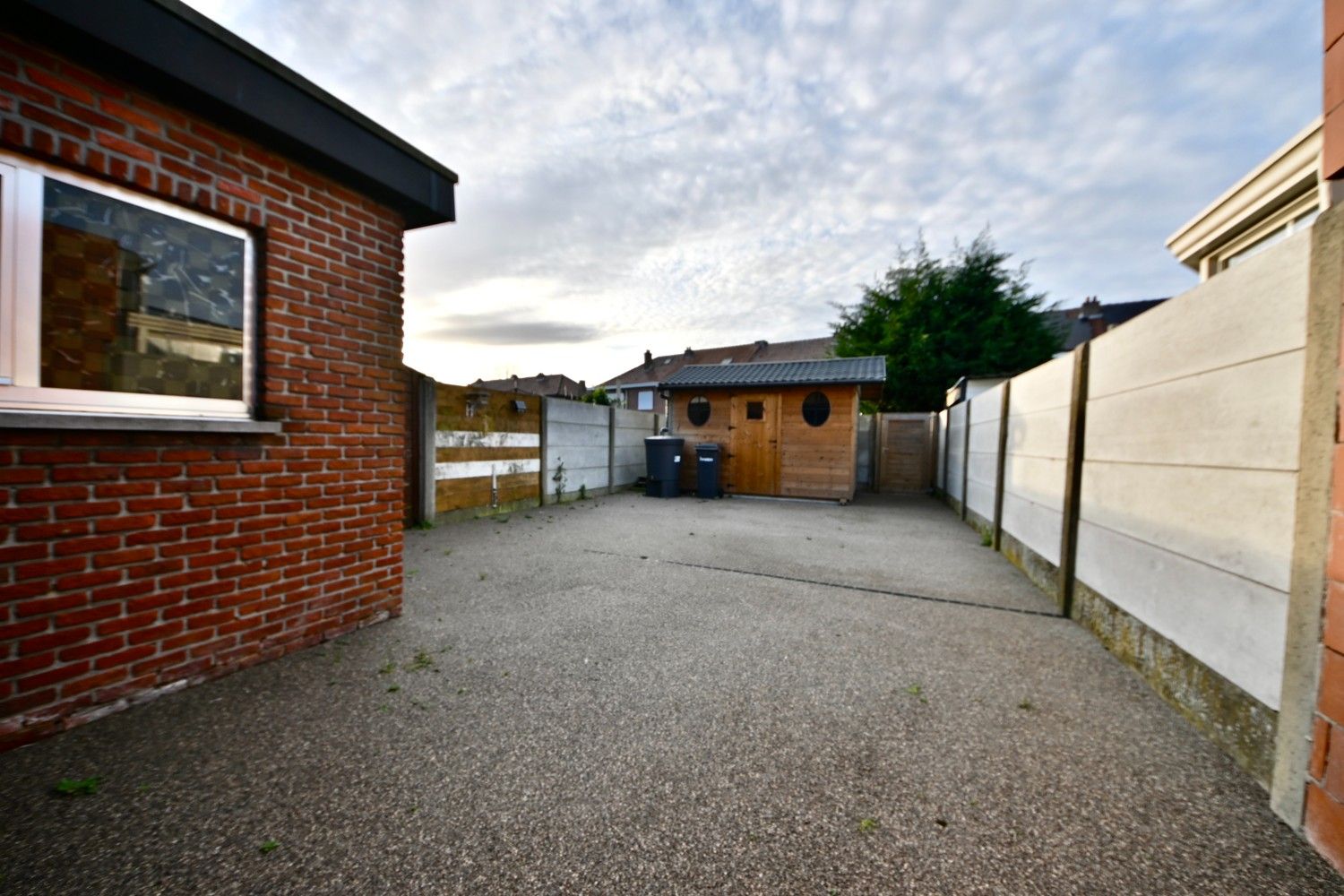 Rijwoning met 3 slaapkamers en tuin. foto 18