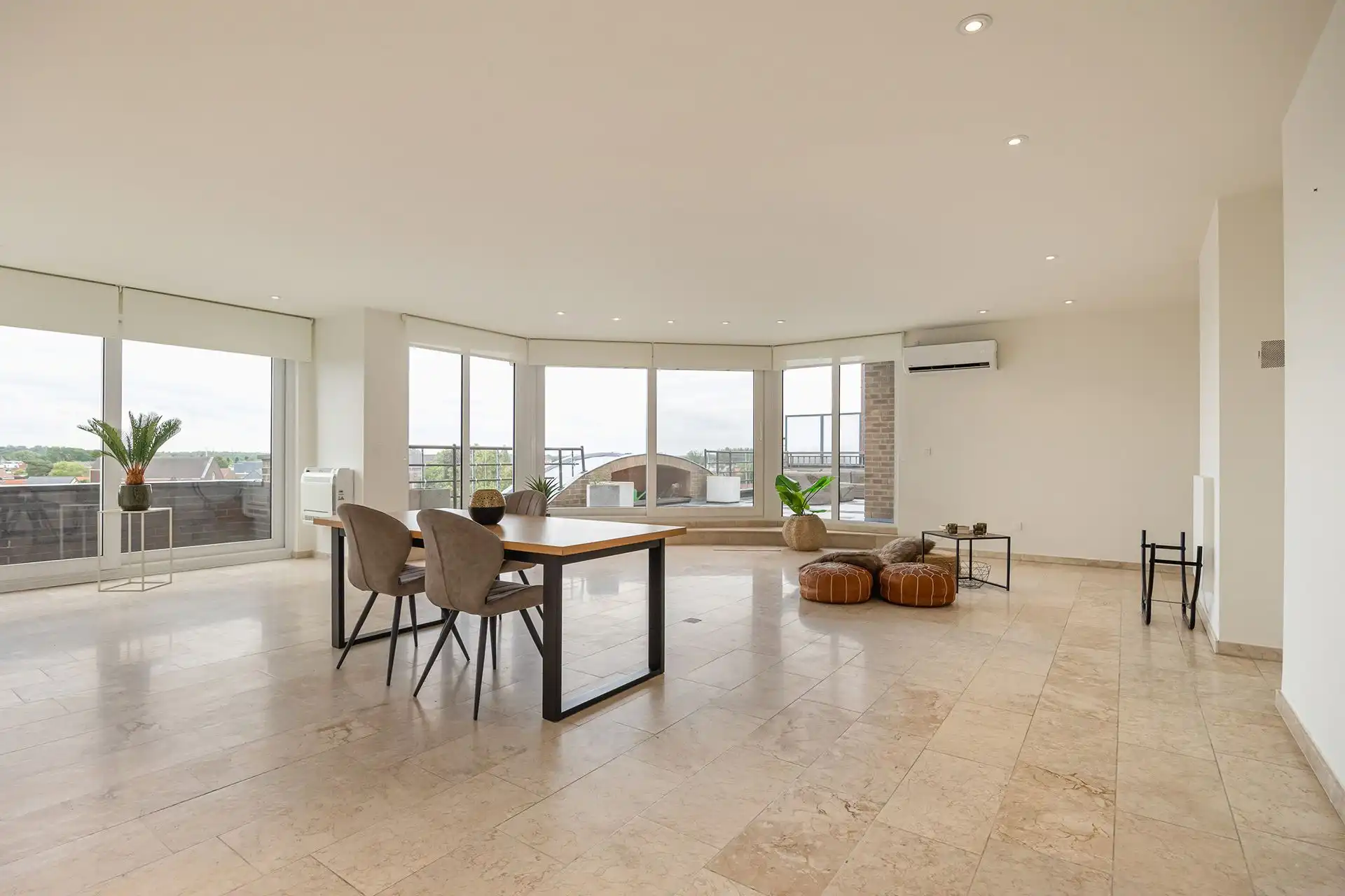 Uniek penthouse van 150 m² met zonovergoten terras van 90 m² in centrum Boom foto 2
