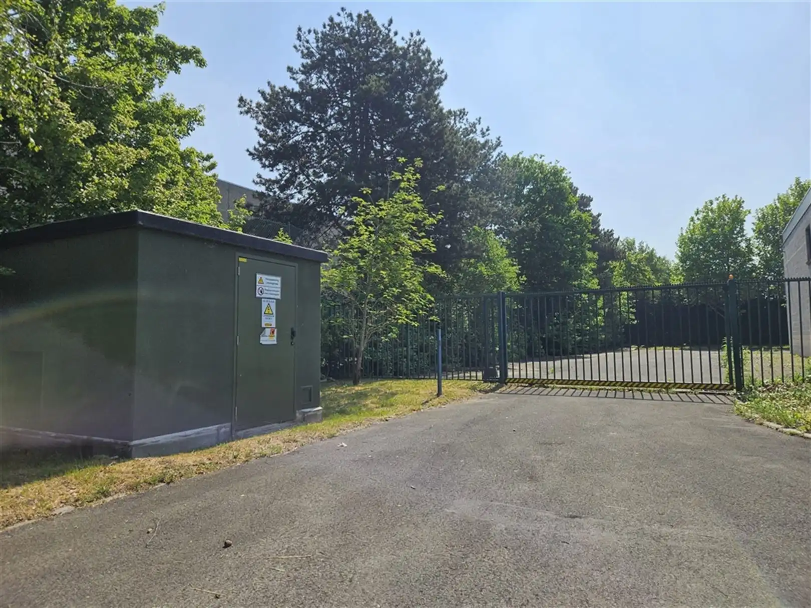 Polyvalente magazijnen/kantoren foto 9