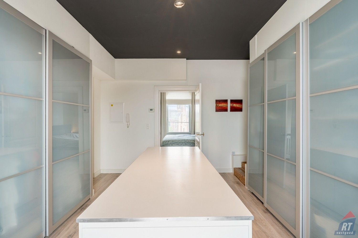Exclusieve woning met zwembad in het landelijke Kerkom-bij-Sint-Truiden foto 13