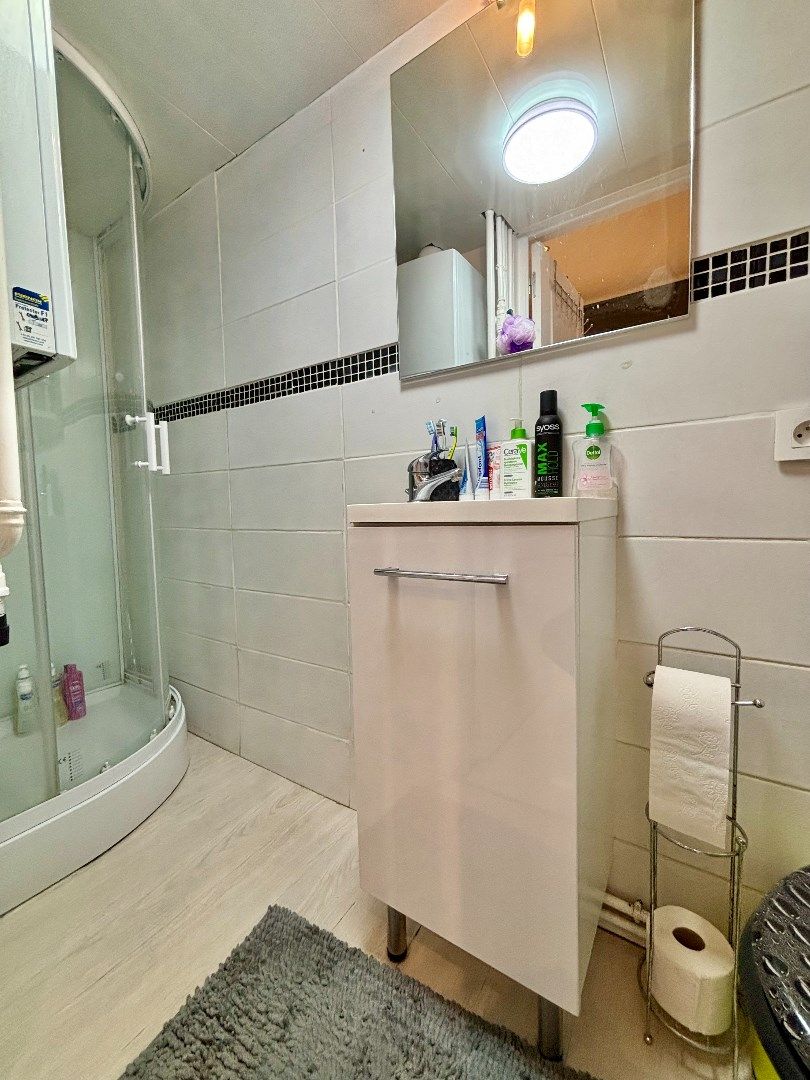 GERENOVEERDE RIJWONING MET 3 SLPKS, 2 BADKAMERS EN MOGELIJKHEID HUURGARAGE foto 19