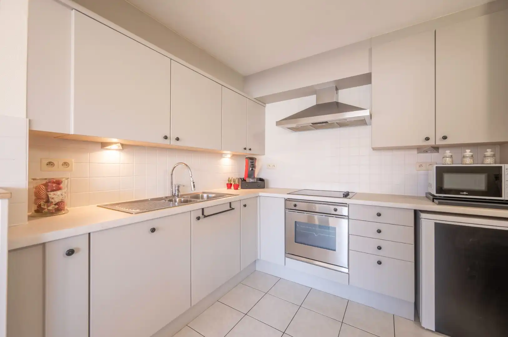 Instapklare appartement: 2 slaapkamers, balkon, berging. foto 4