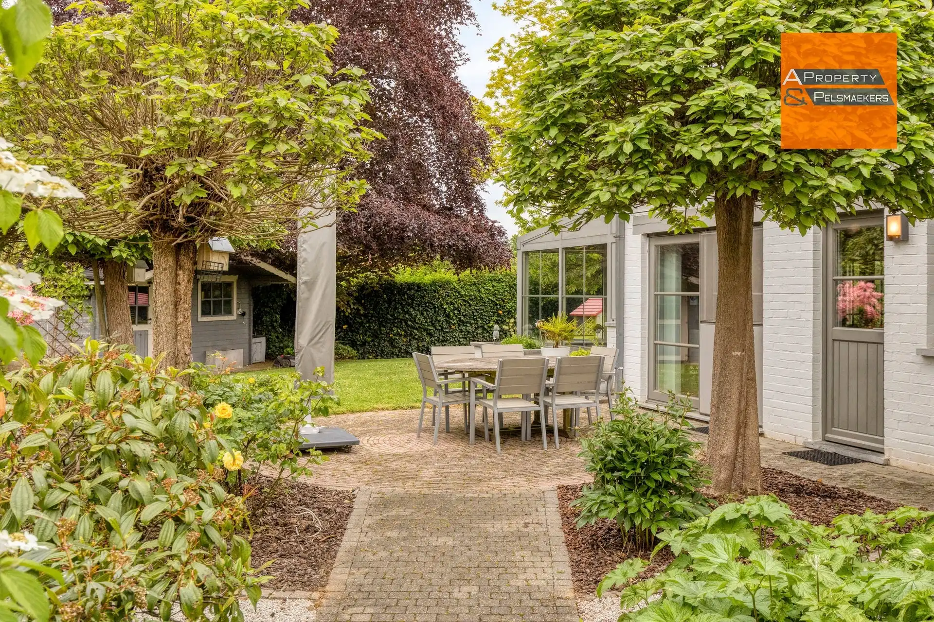 Huis foto 24