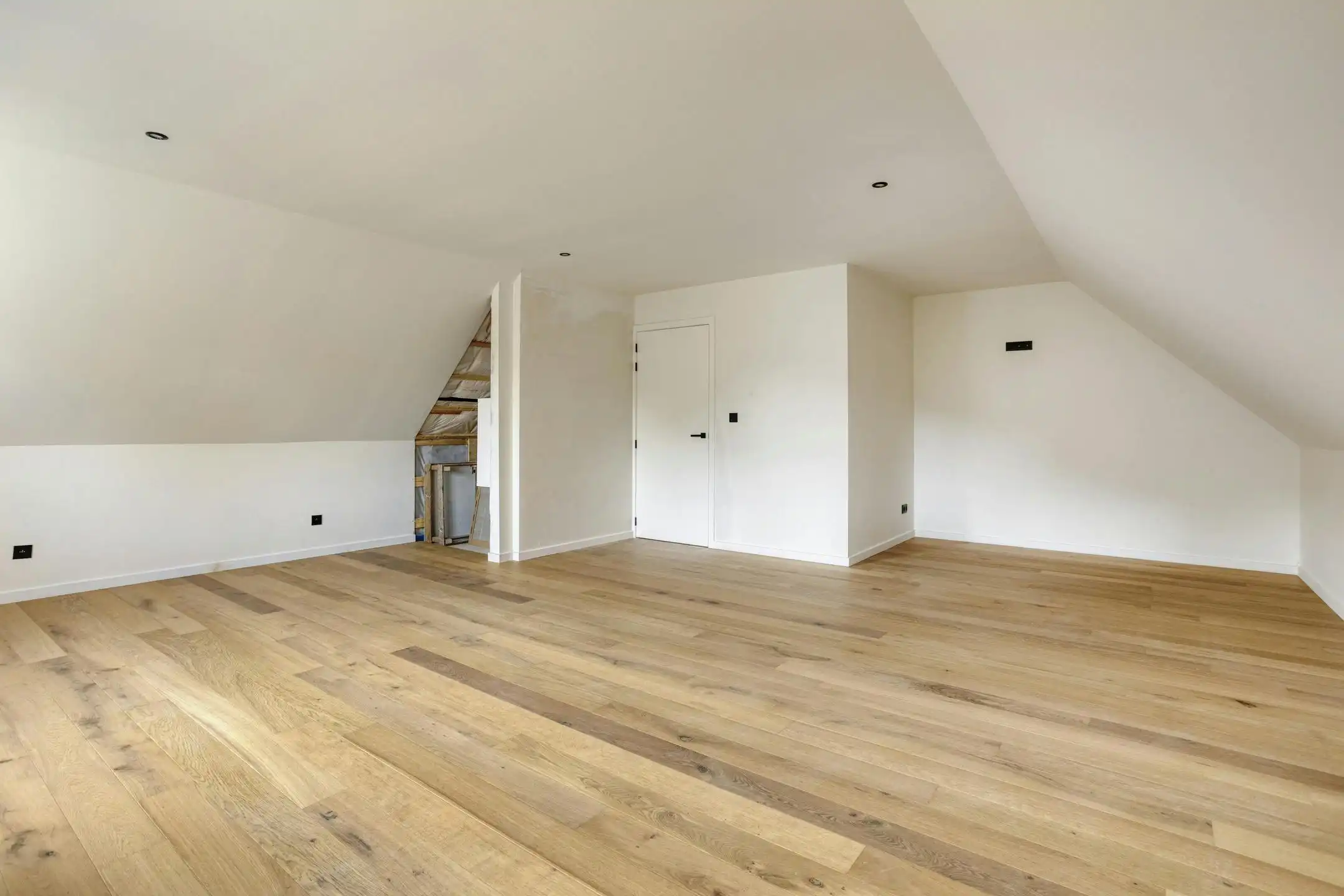 Halfopen-nieuwbouwwoning te koop nabij centrum Lichtaart foto 23