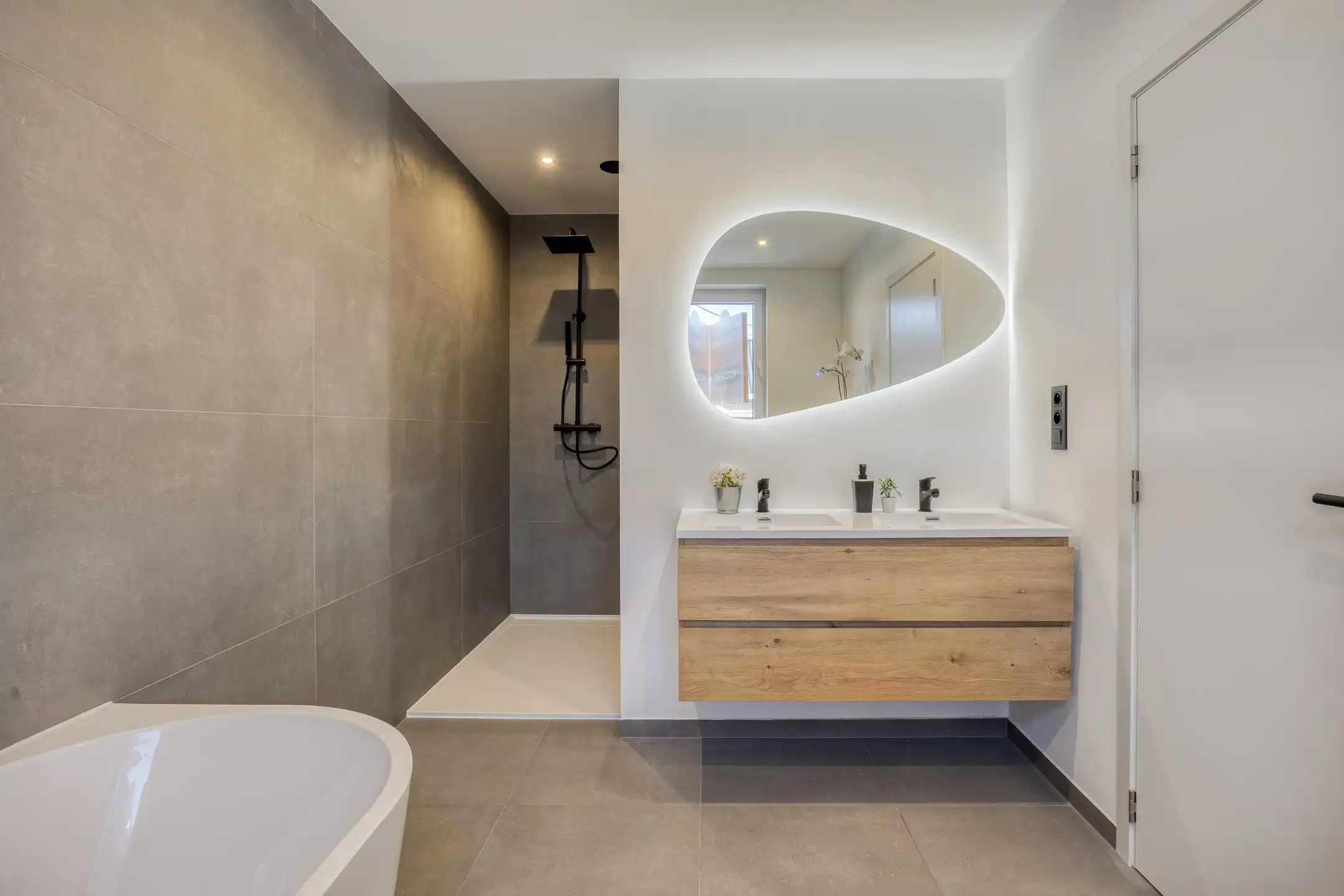 Perfect instapklare woning met 4 slaapkamers foto 15