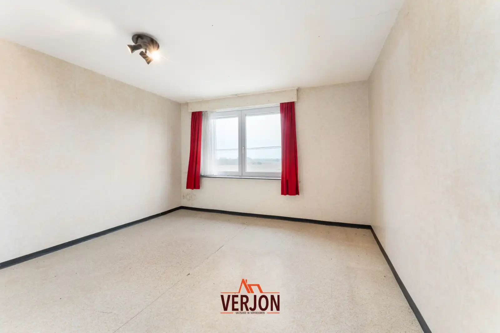 Woning met prachtige vergezichten op 2237m2 foto 14