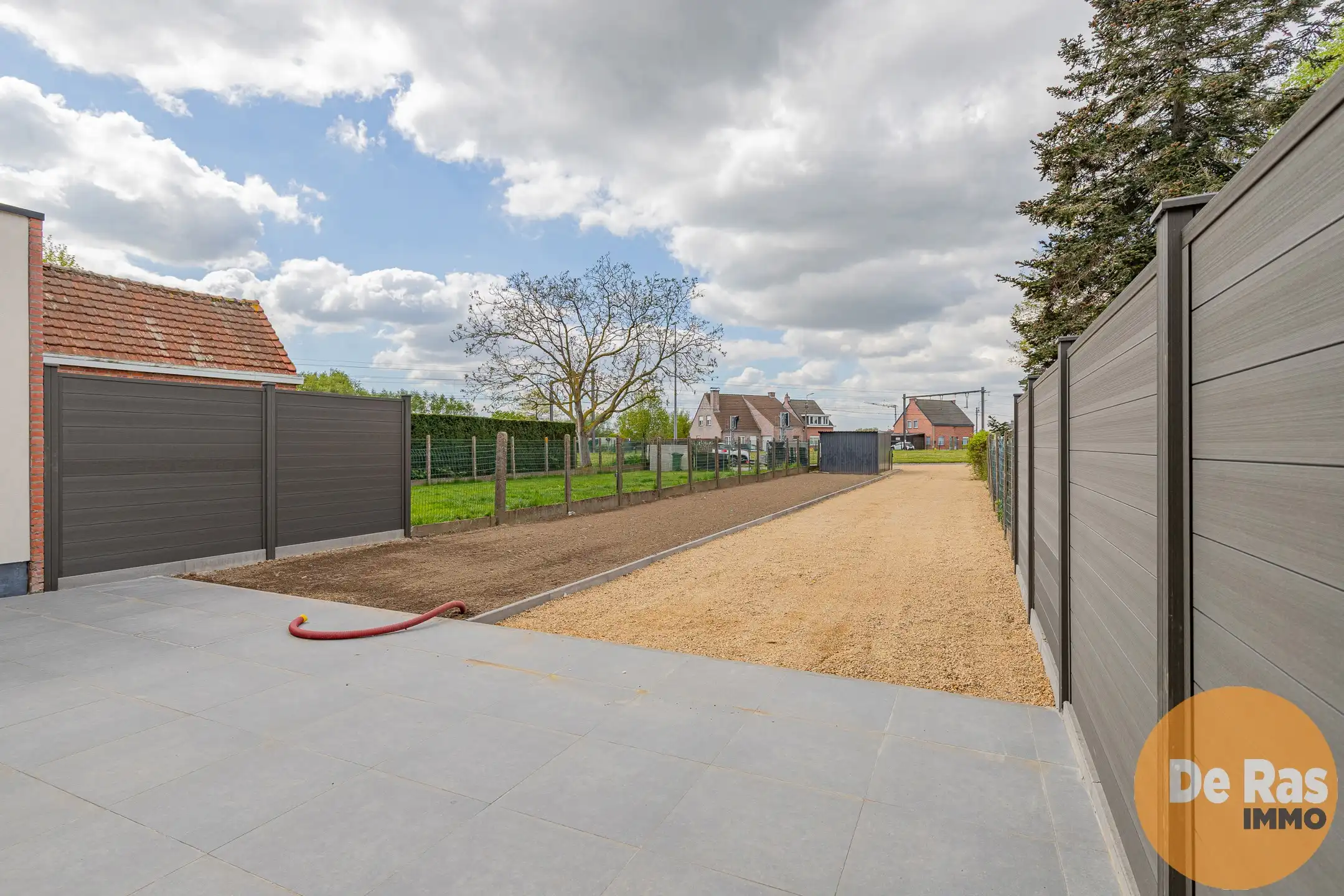 WICHELEN - Exclusief gerenoveerde woning met charme foto 24