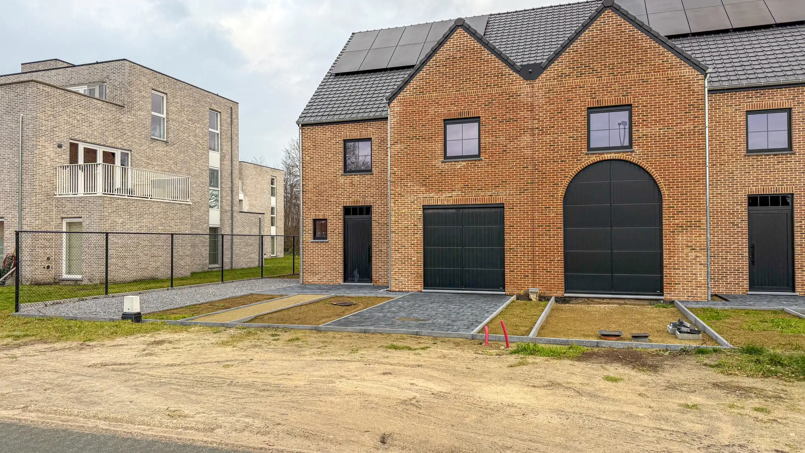 Volledig afgewerkte landelijke woning aan 2% Registratie! foto 30