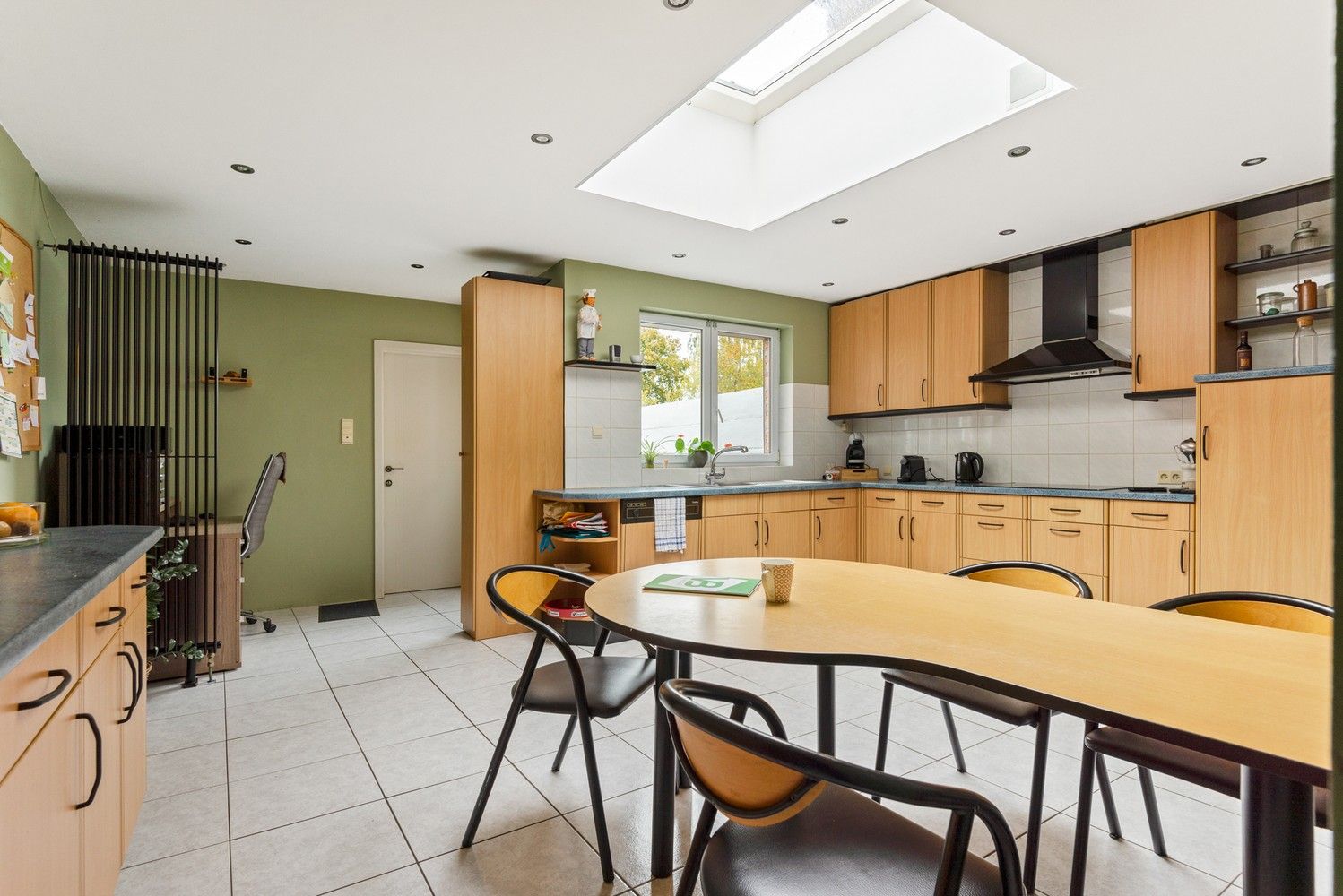 Instapklare woning met 3 slaapkamers en groen zicht! foto 8