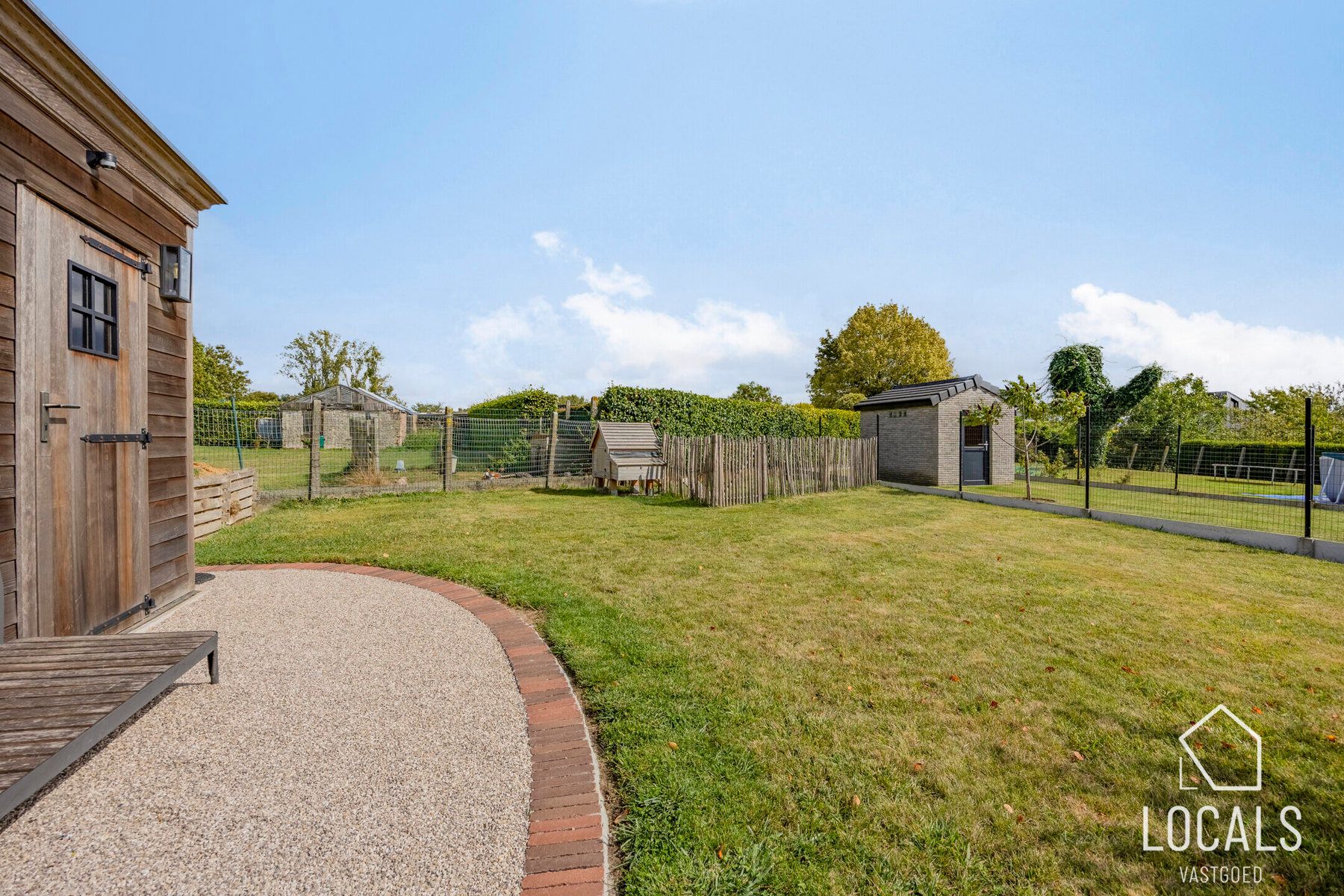 Recente woning (2018) met prachtige tuin en ruime garage foto 27
