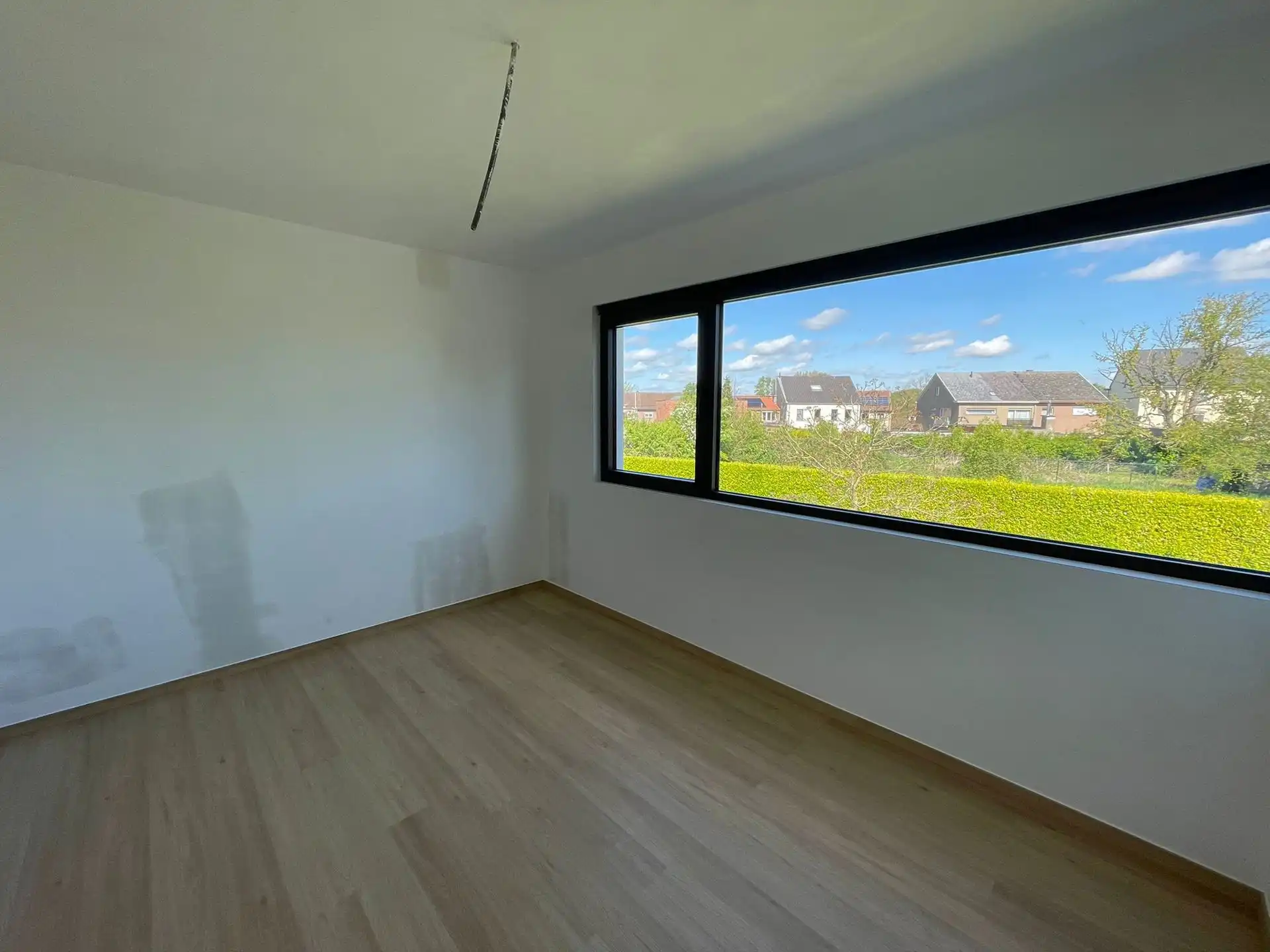 Nieuwbouwwoning met drie slaapkamers, tuin en terras foto 8