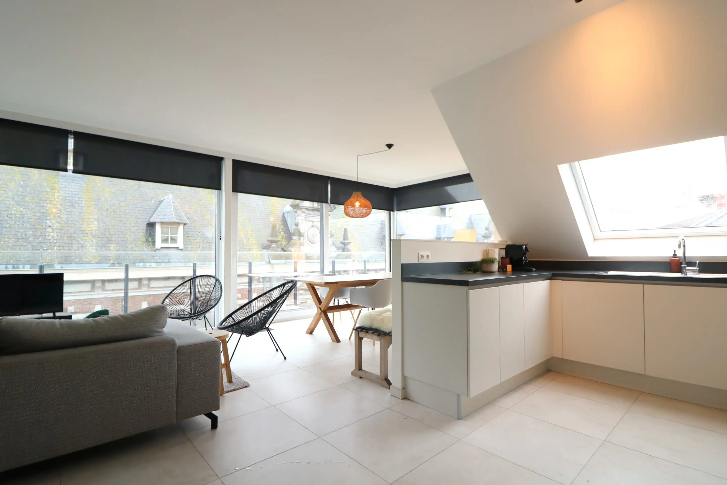 Recent en luxueus hoek appartement met 3 slaapkamers, 2 badkamers en ruim terras foto 3