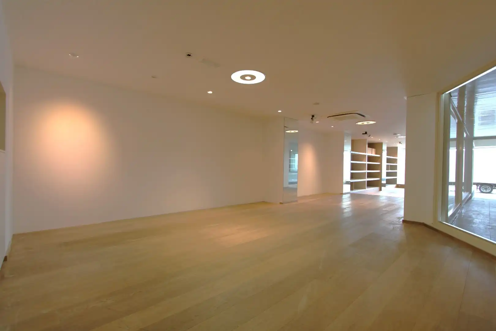 Verhuurd winkel te koop van 471 m² te Zeedijk  678-679 foto 7