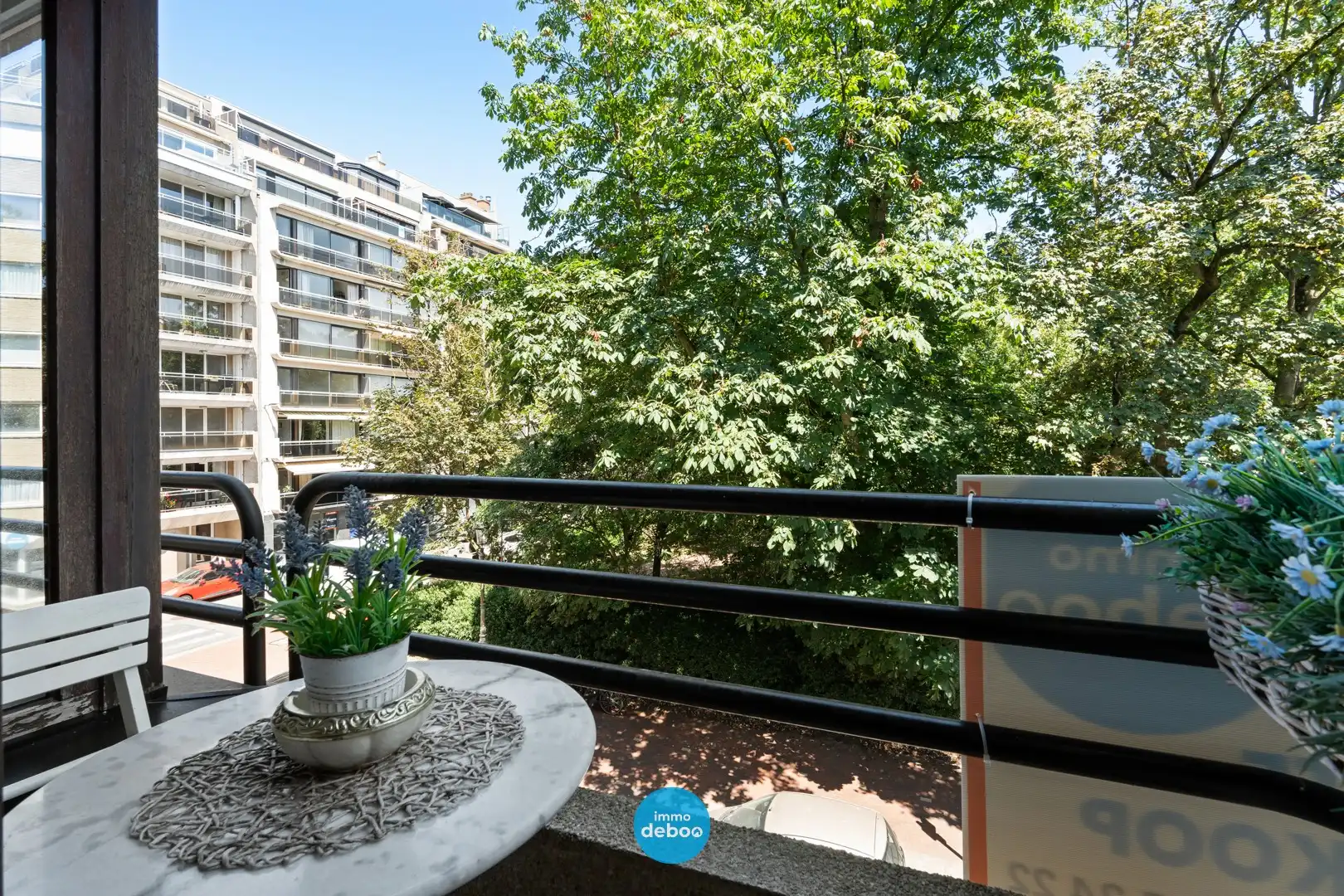 Stijlvol appartement te koop aan het Leopoldpark in Oostende foto {{pictureIndex}}