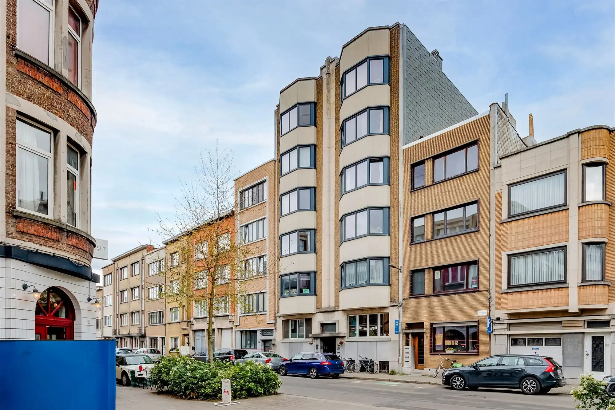 Hoofdfoto van de publicatie: 3 Slaapkamer Art Déco appartement in Borgerhout
