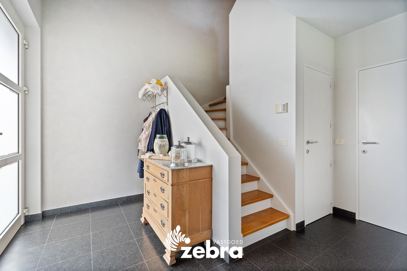 Instapklare villa met EPC-B & poolhouse te Oostrozebeke! foto 3
