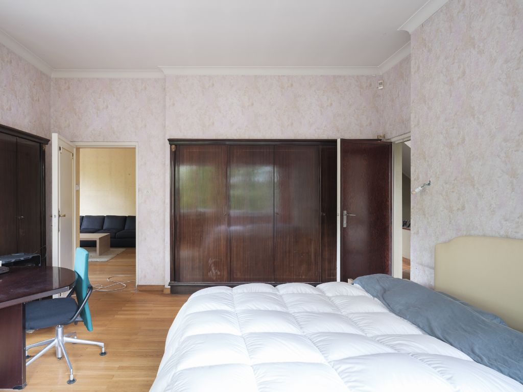 Omgeving Sint-Pieters station - Imposante half vrijstaande villa met parktuin, in nieuwe zakelijkheid naar een ontwerp van architect Geo Bontinck (1935). foto 21