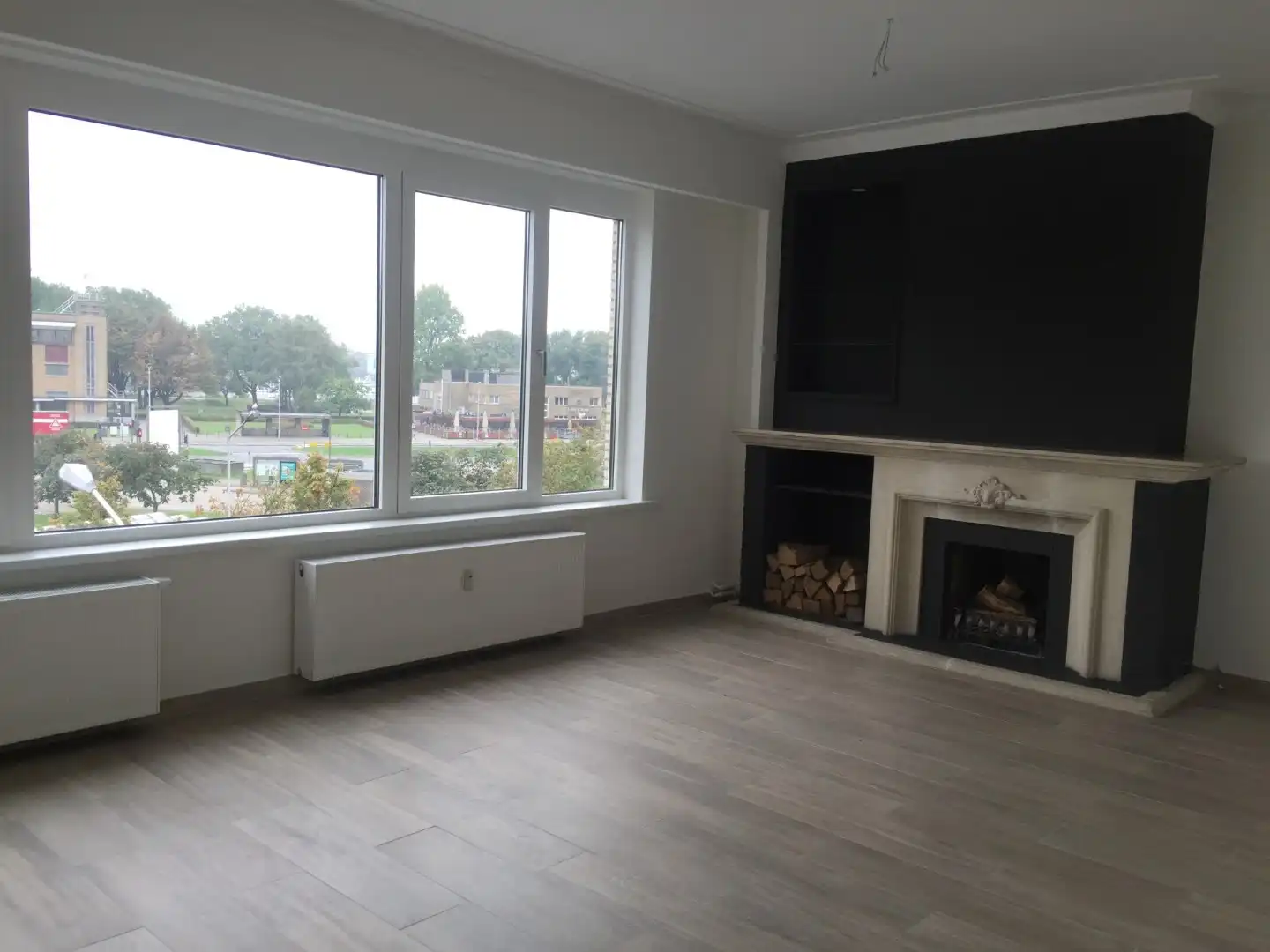 2 slaapkamer appartement met veel lichtinval met uitzicht foto 2
