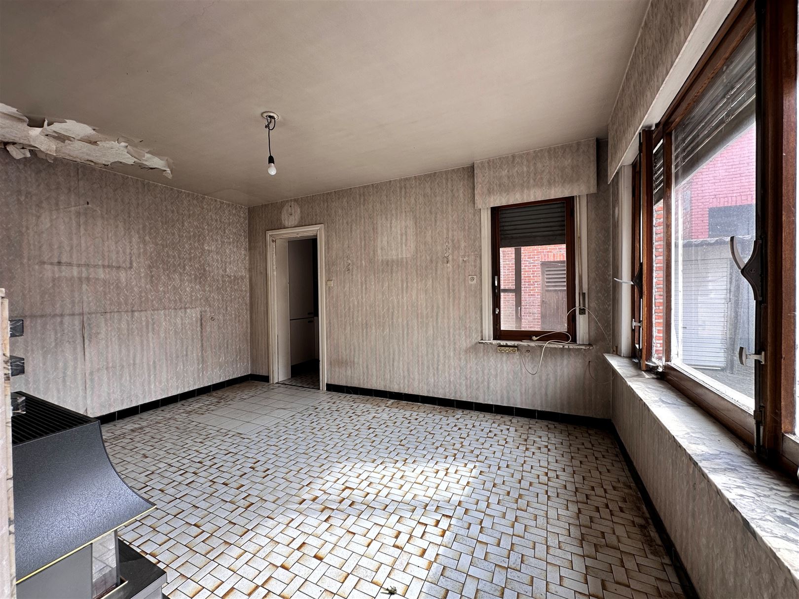 Te renoveren woning met potentieel gelegen in het landelijke Wichelen foto 2