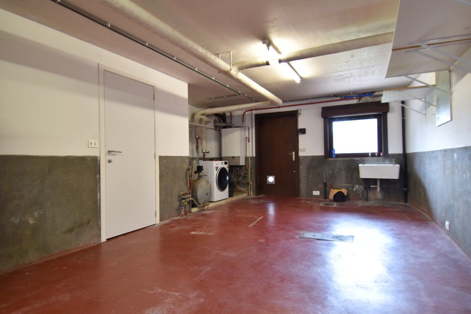 Ruime bel-etage woning met tuin, garage en 3 slaapkamers in Bissegem foto 11