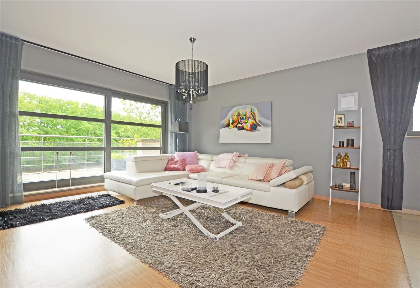 Ruim penthouse in kleinschalige residentie foto 3