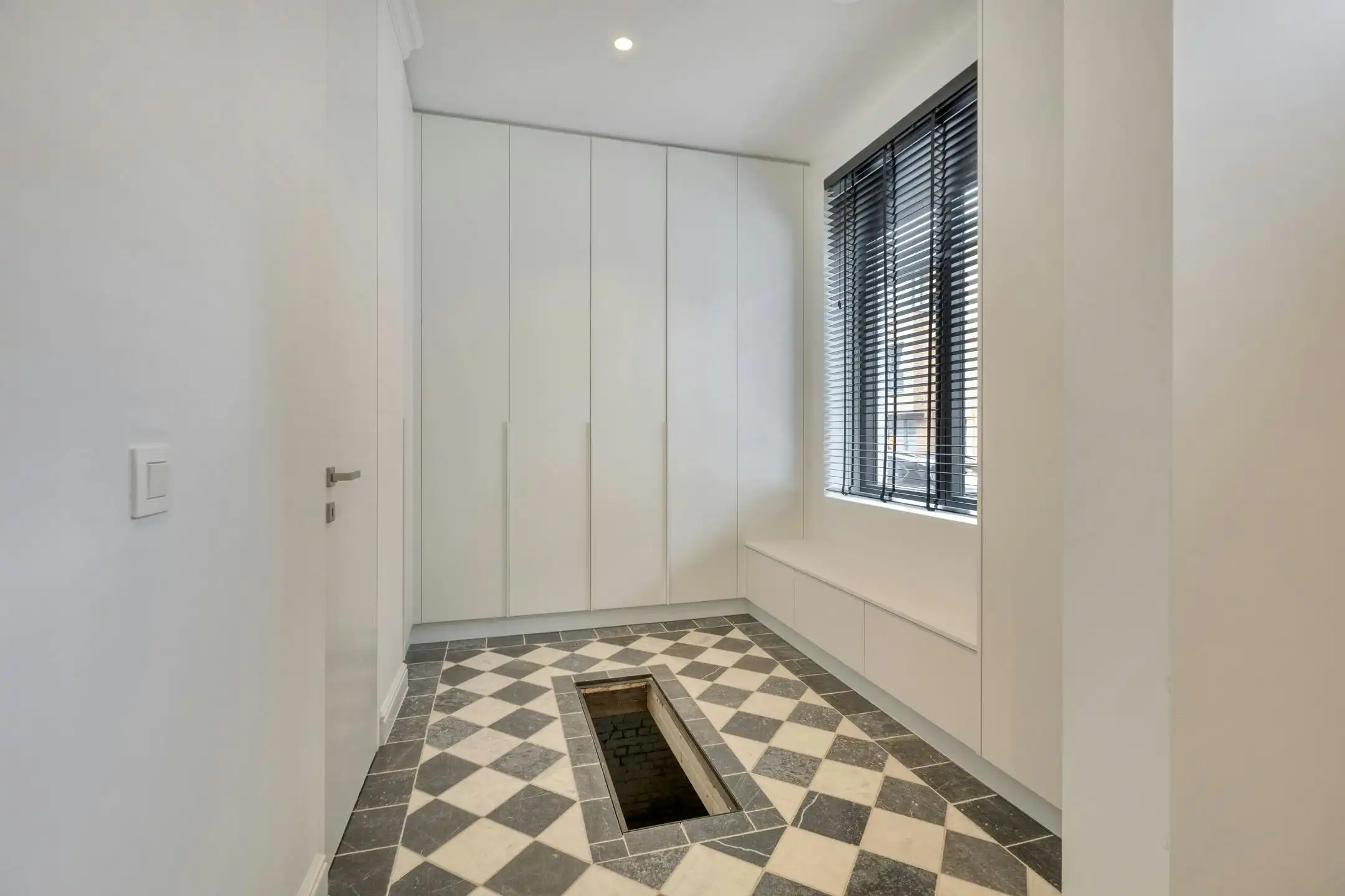 Luxueuze stadswoning met 5 slaapkamers en twee badkamers in Runkst foto 8