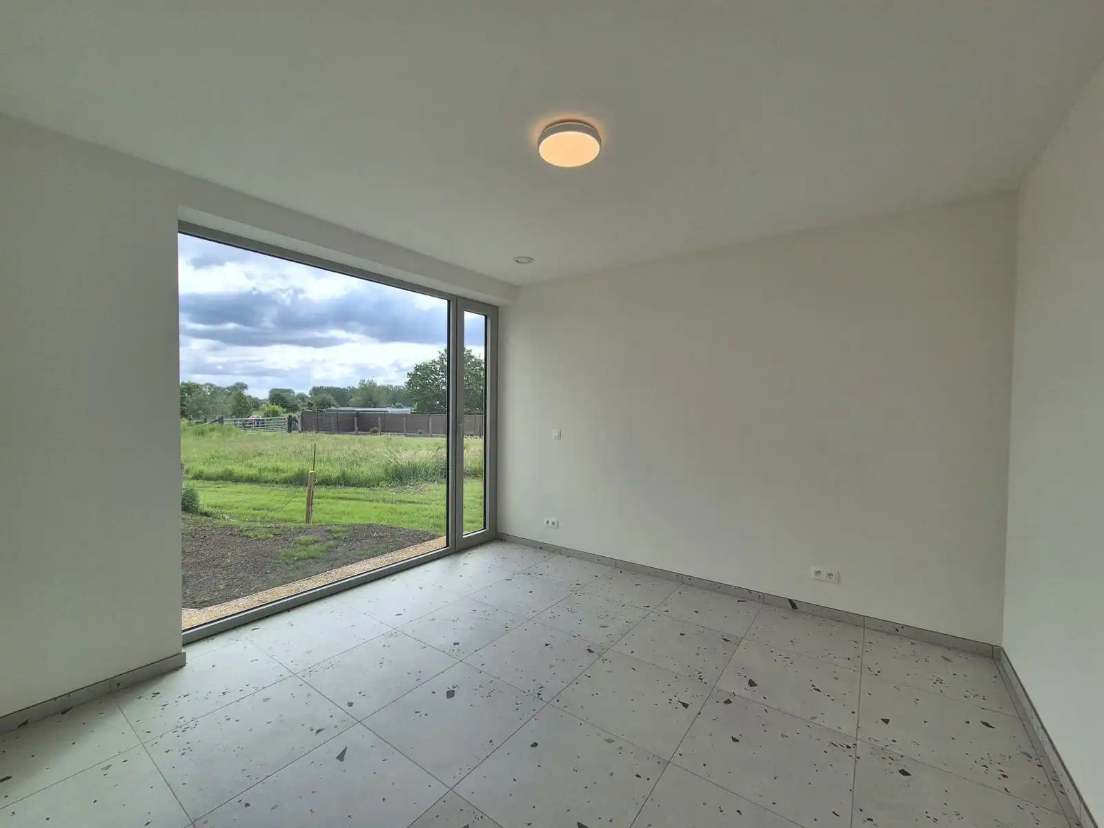 Gelijkvloers nieuwbouwappartement met 2 slaapkamers en tuin foto 7